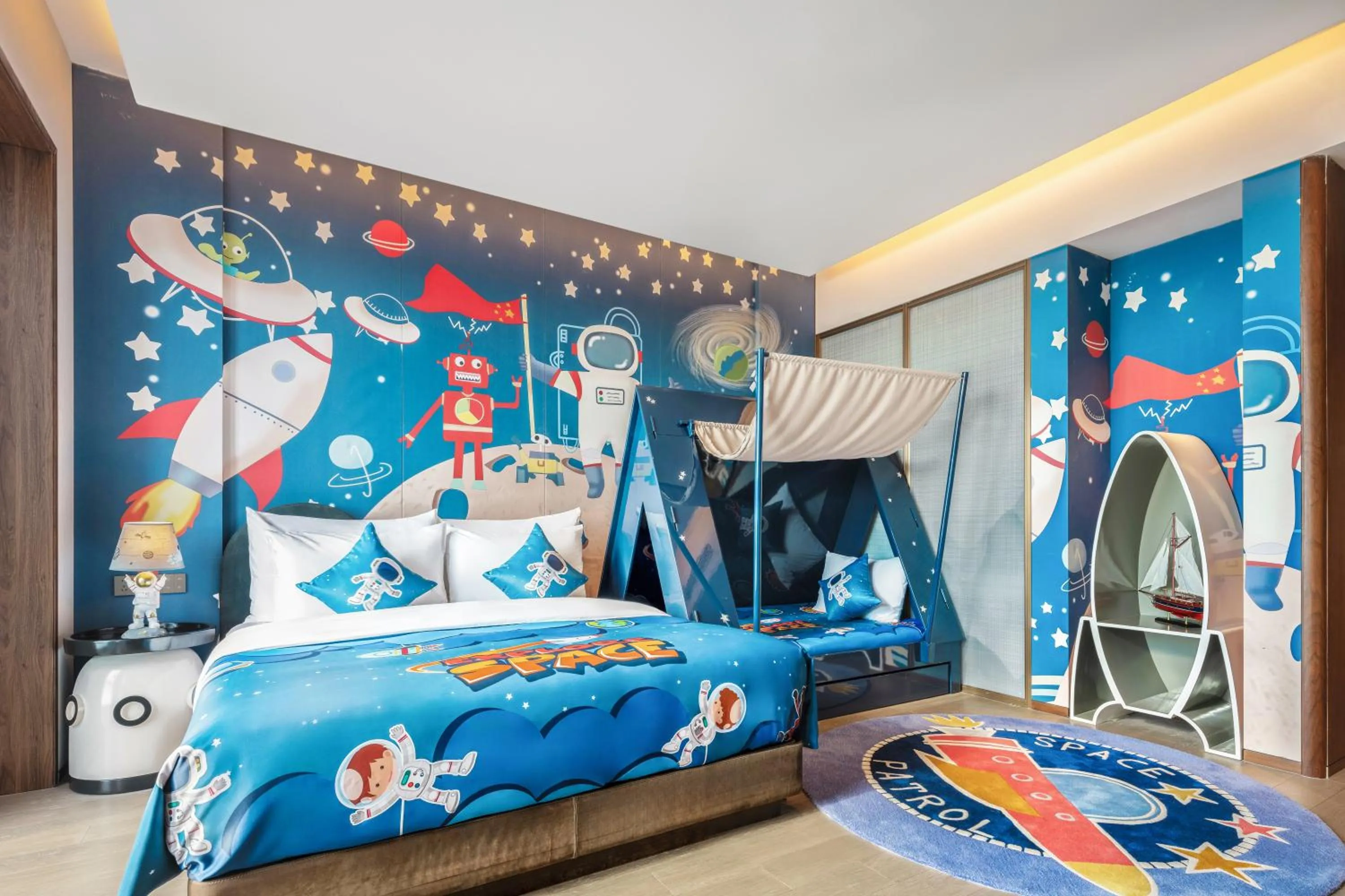 Bedroom, Bed in Suzhou International Conference Hotel