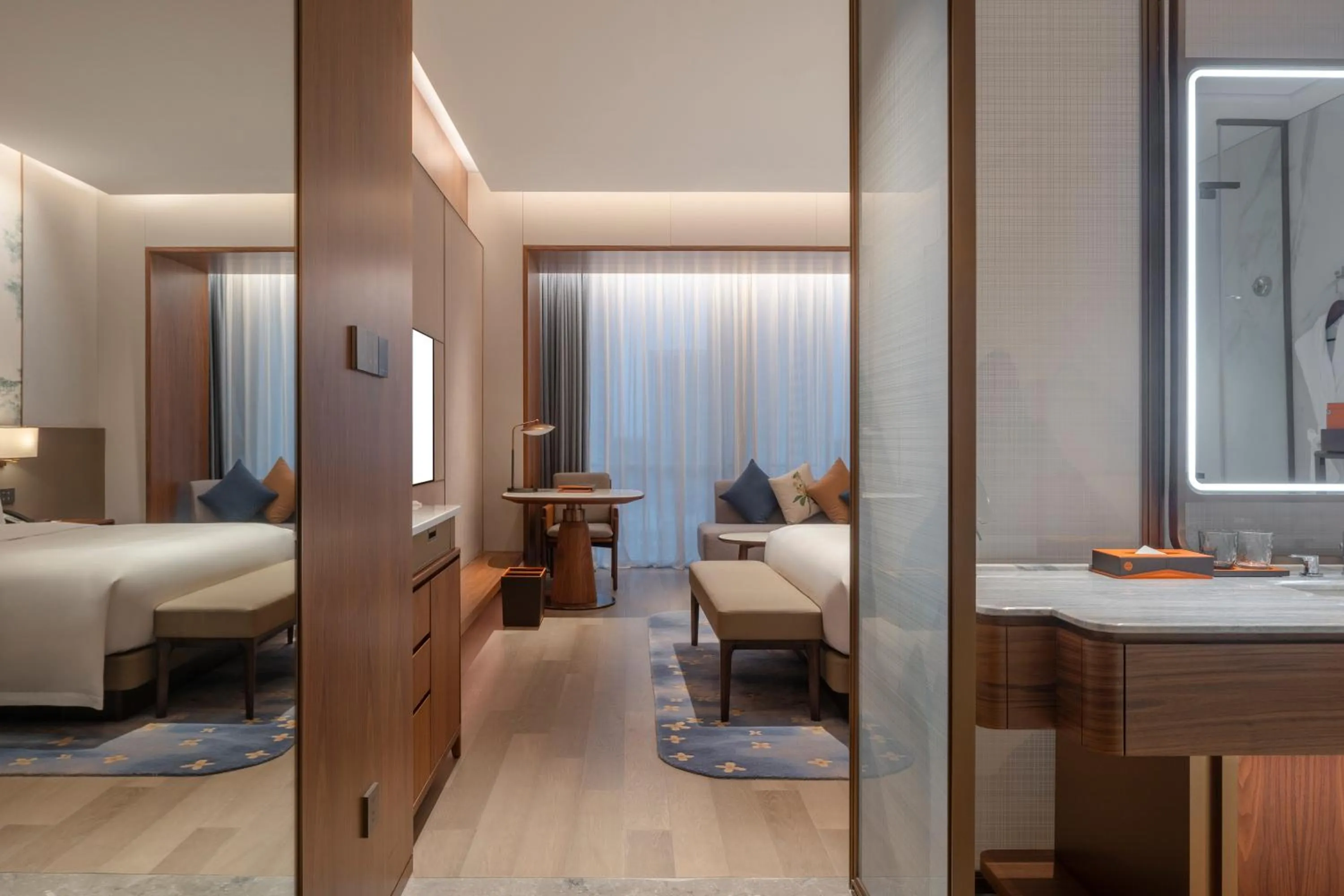 Bedroom, Bed in Suzhou International Conference Hotel