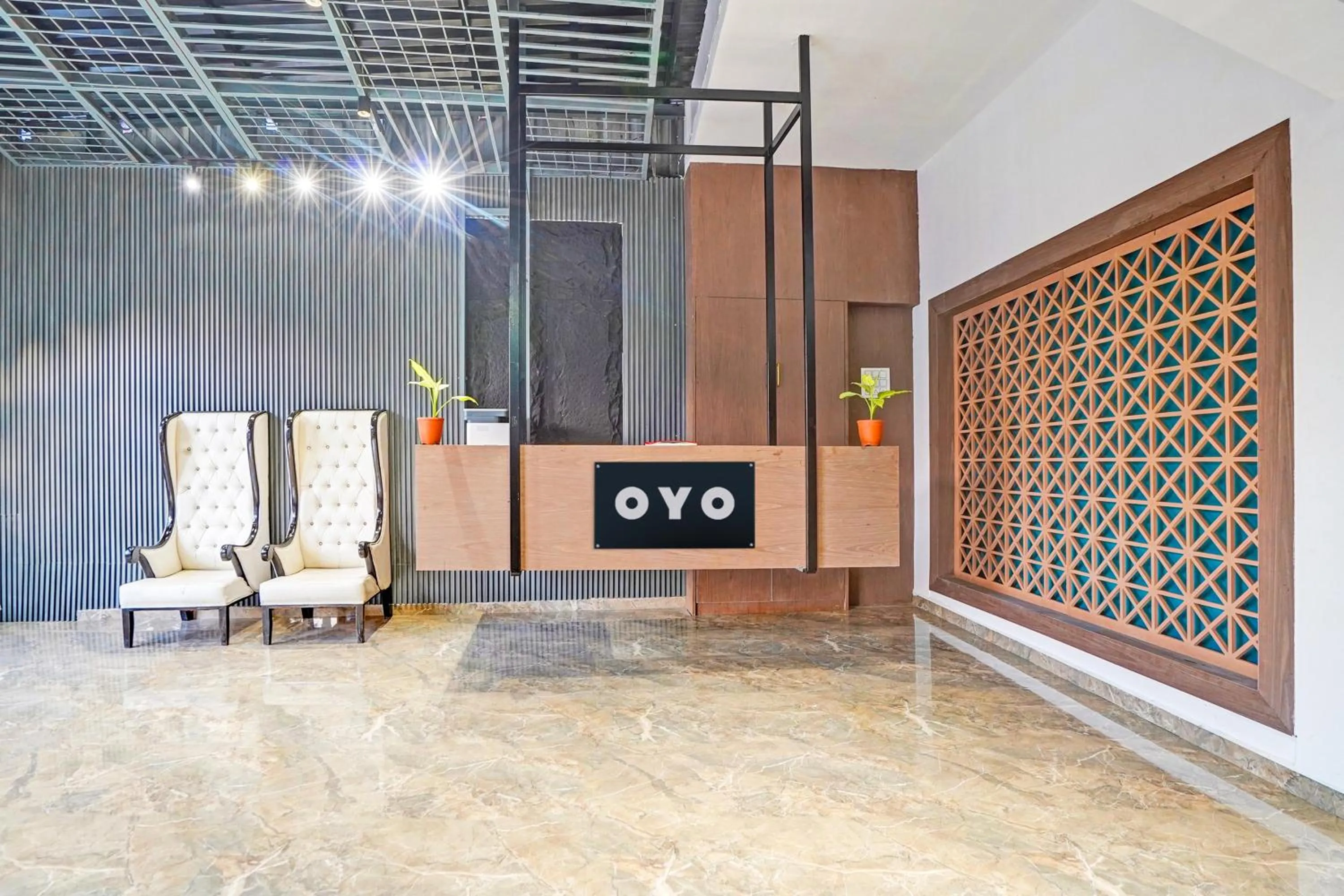 Lobby or reception in Hotel O THE VANTAGE INN