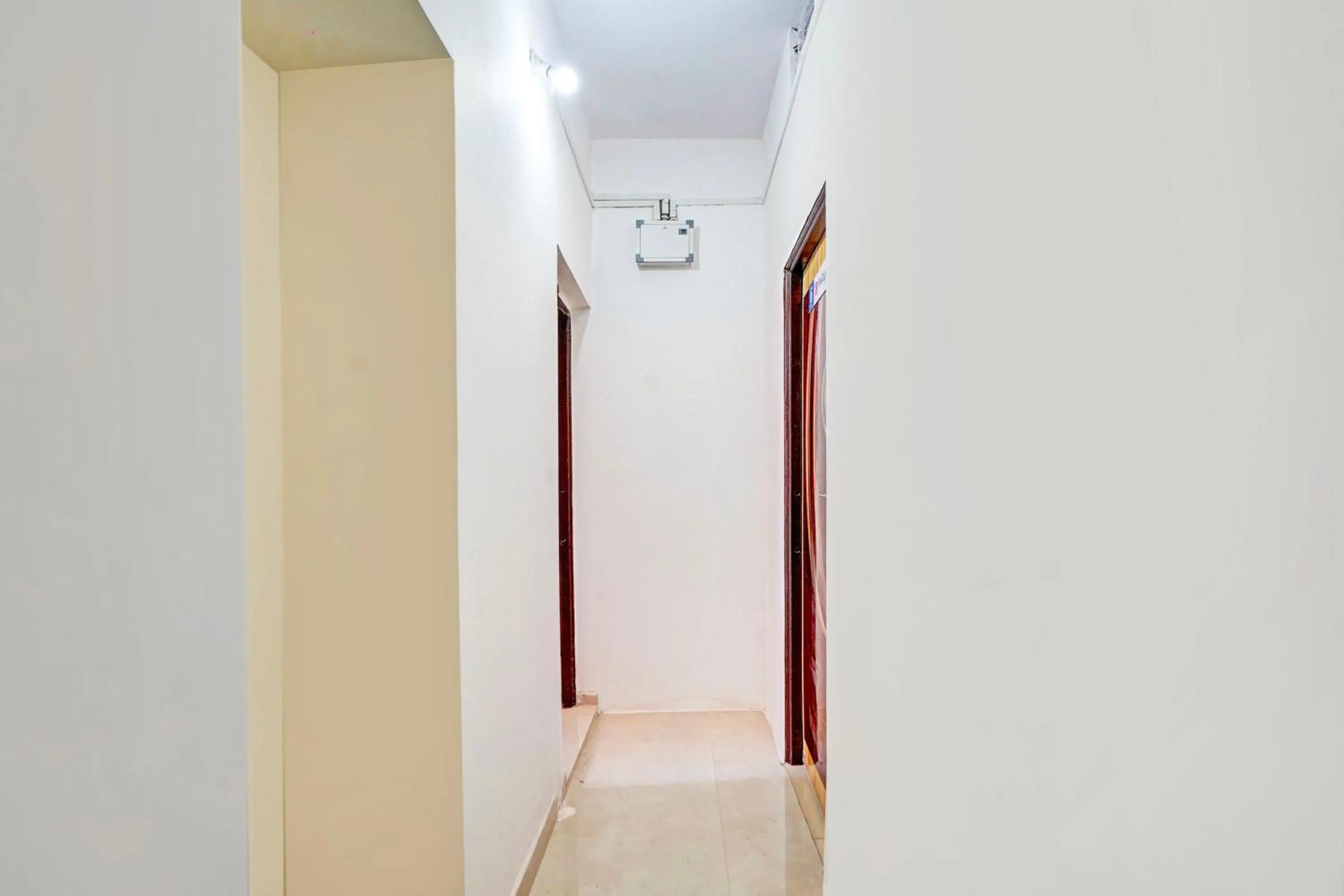 Lobby or reception in Hotel O Airport Imperial