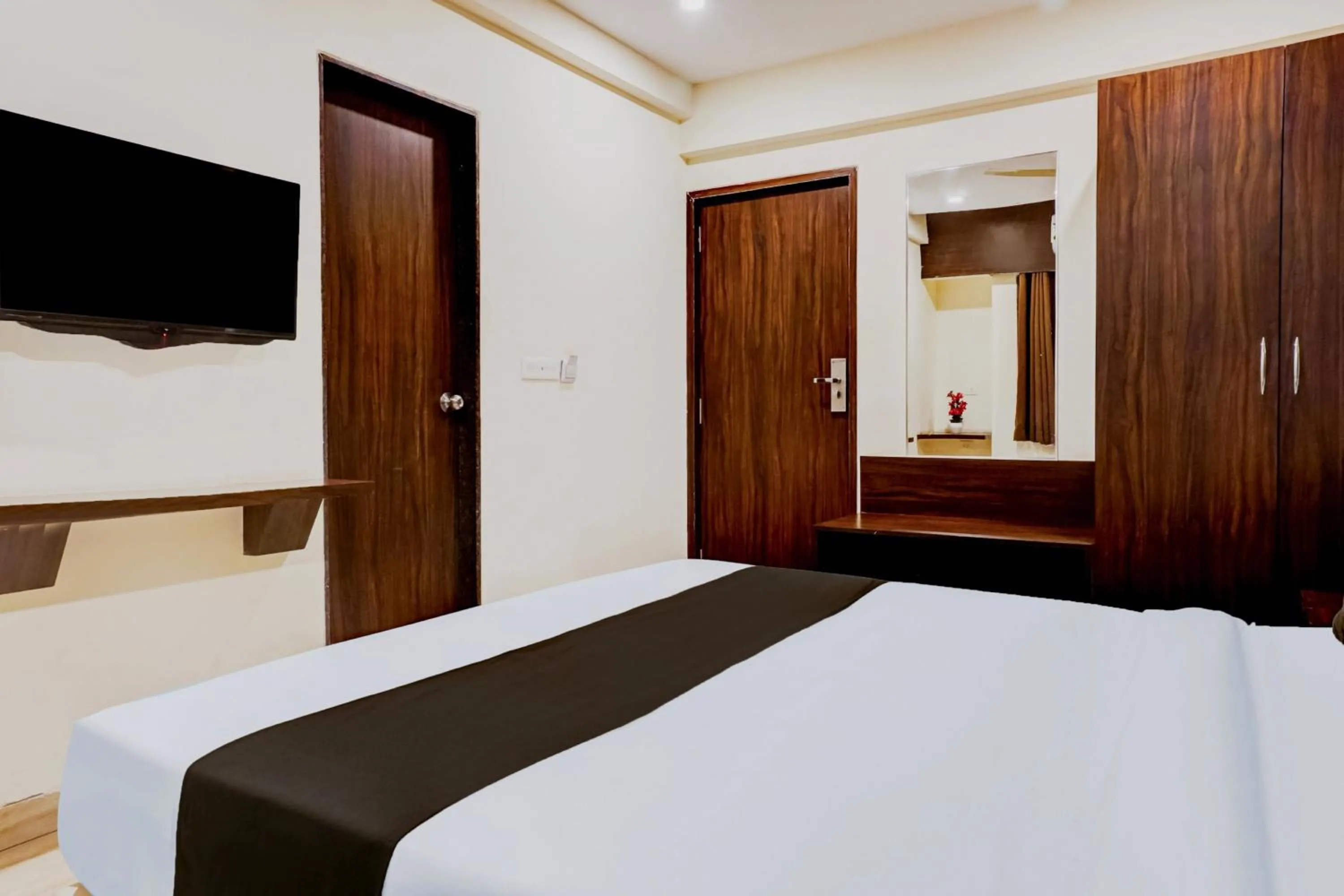 Bedroom, Bed in Hotel O Ginger Gold