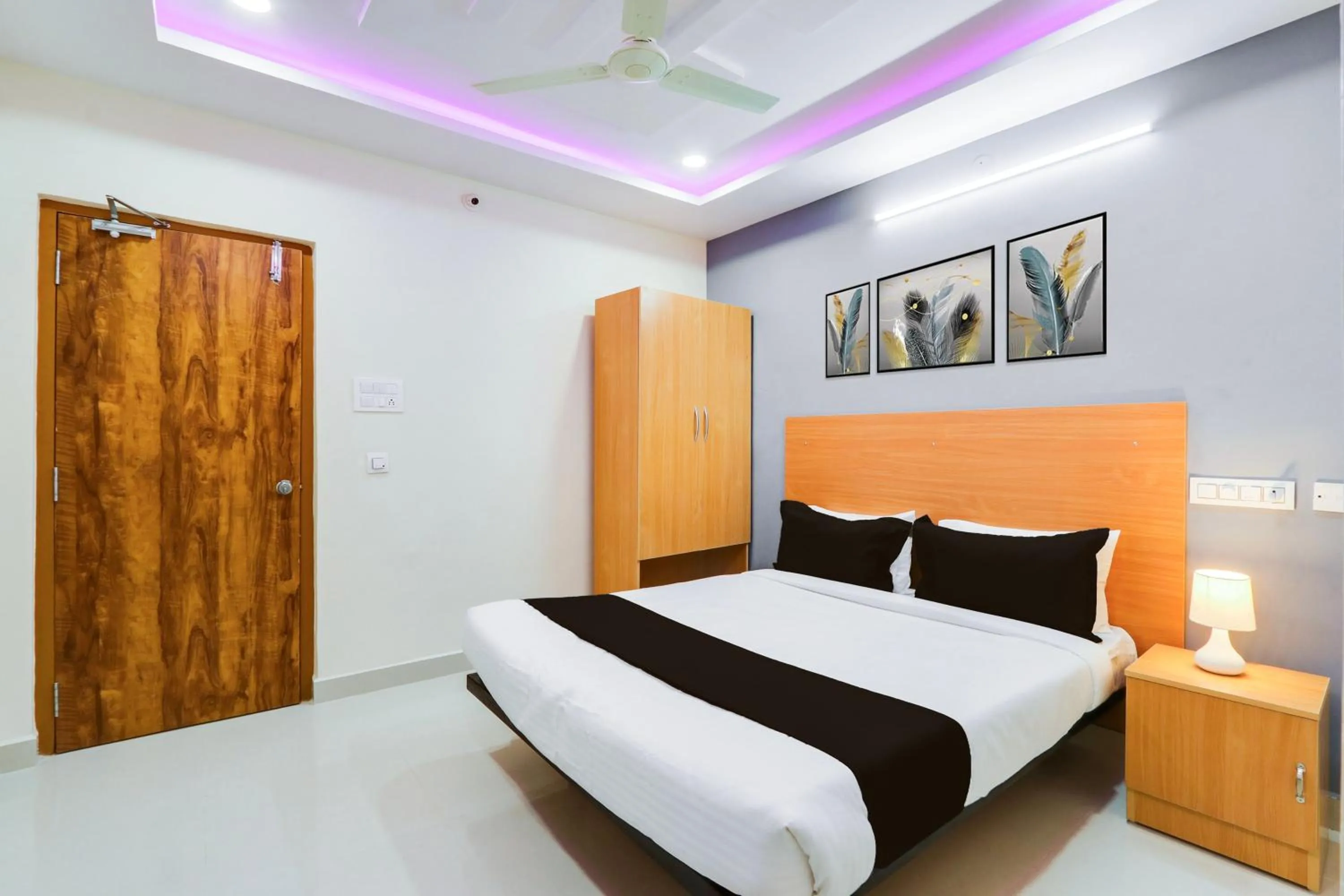 Bedroom, Bed in Super Townhouse Gachibowli Near Sky View