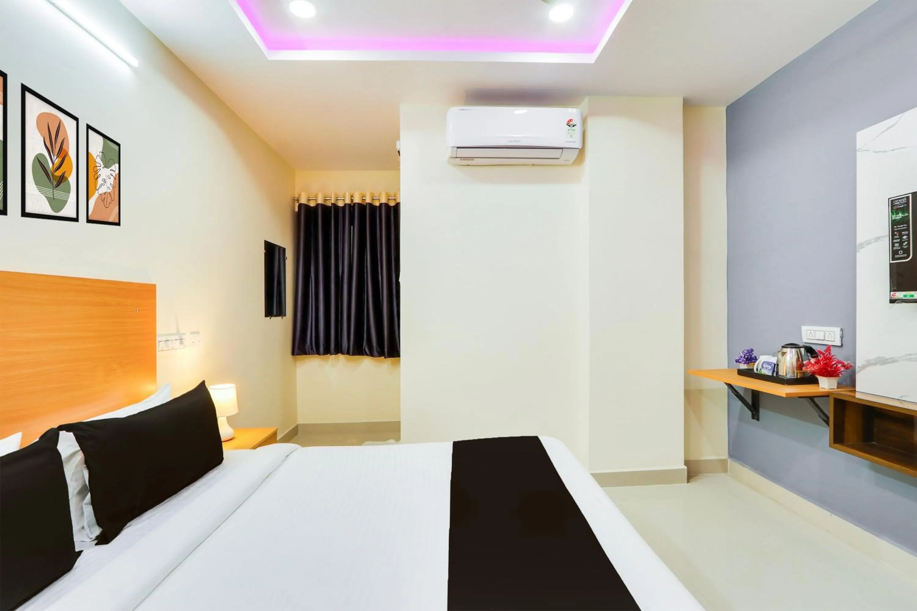 Bedroom, Bed in Super Townhouse Gachibowli Near Sky View
