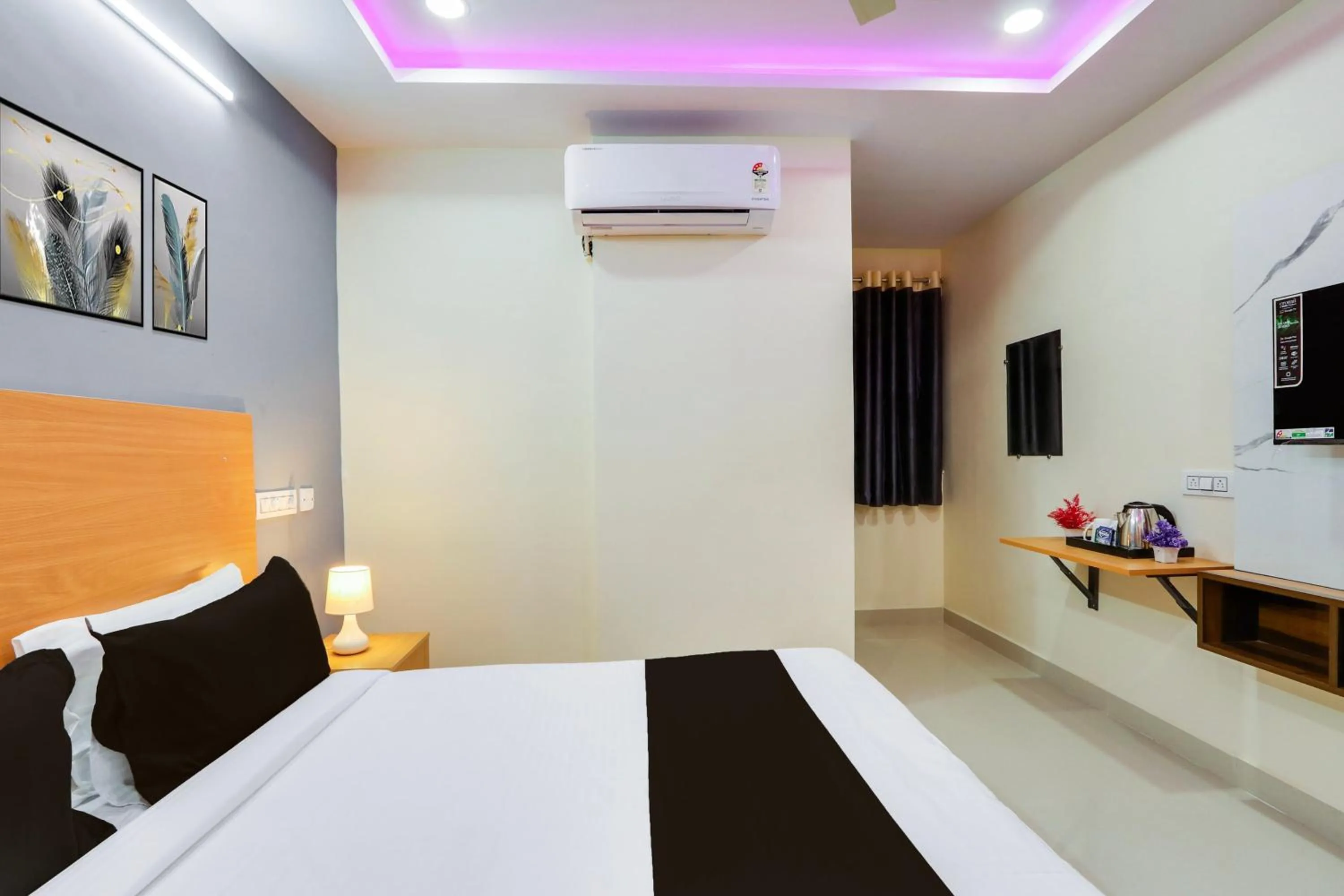 Bedroom, Bed in Super Townhouse Gachibowli Near Sky View
