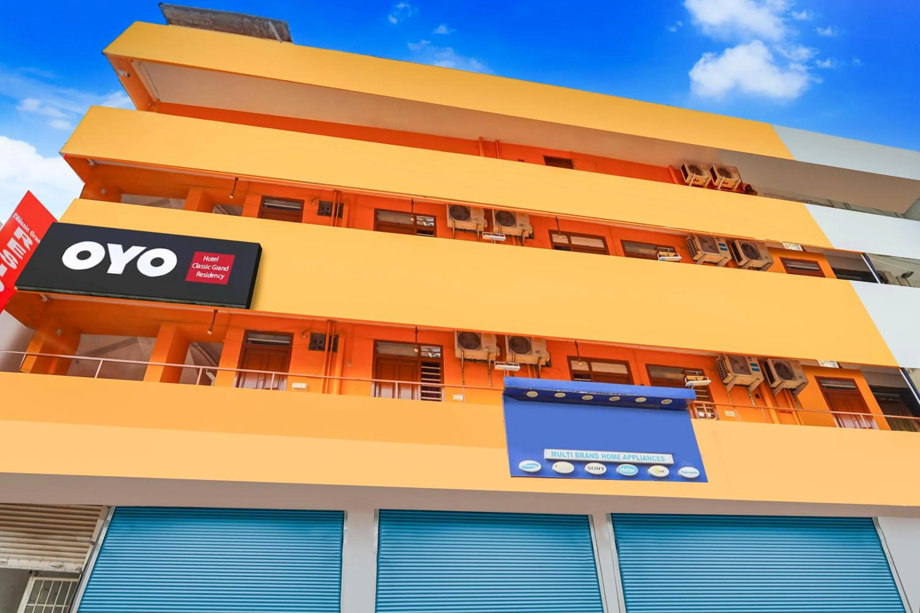 Facade/entrance in Hotel O Classic Grand Residency