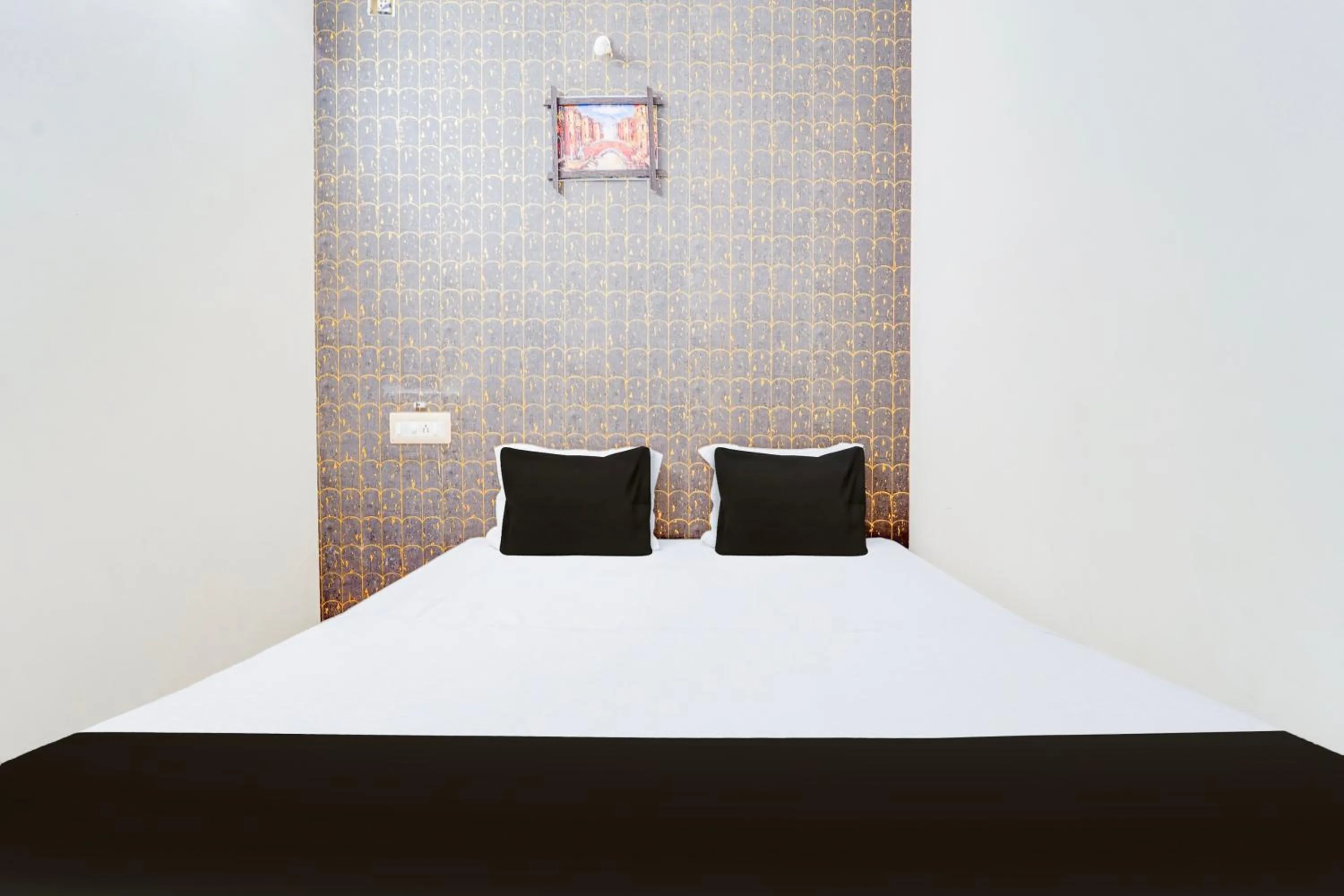 Bedroom, Bed in Hotel O Classic Grand Residency