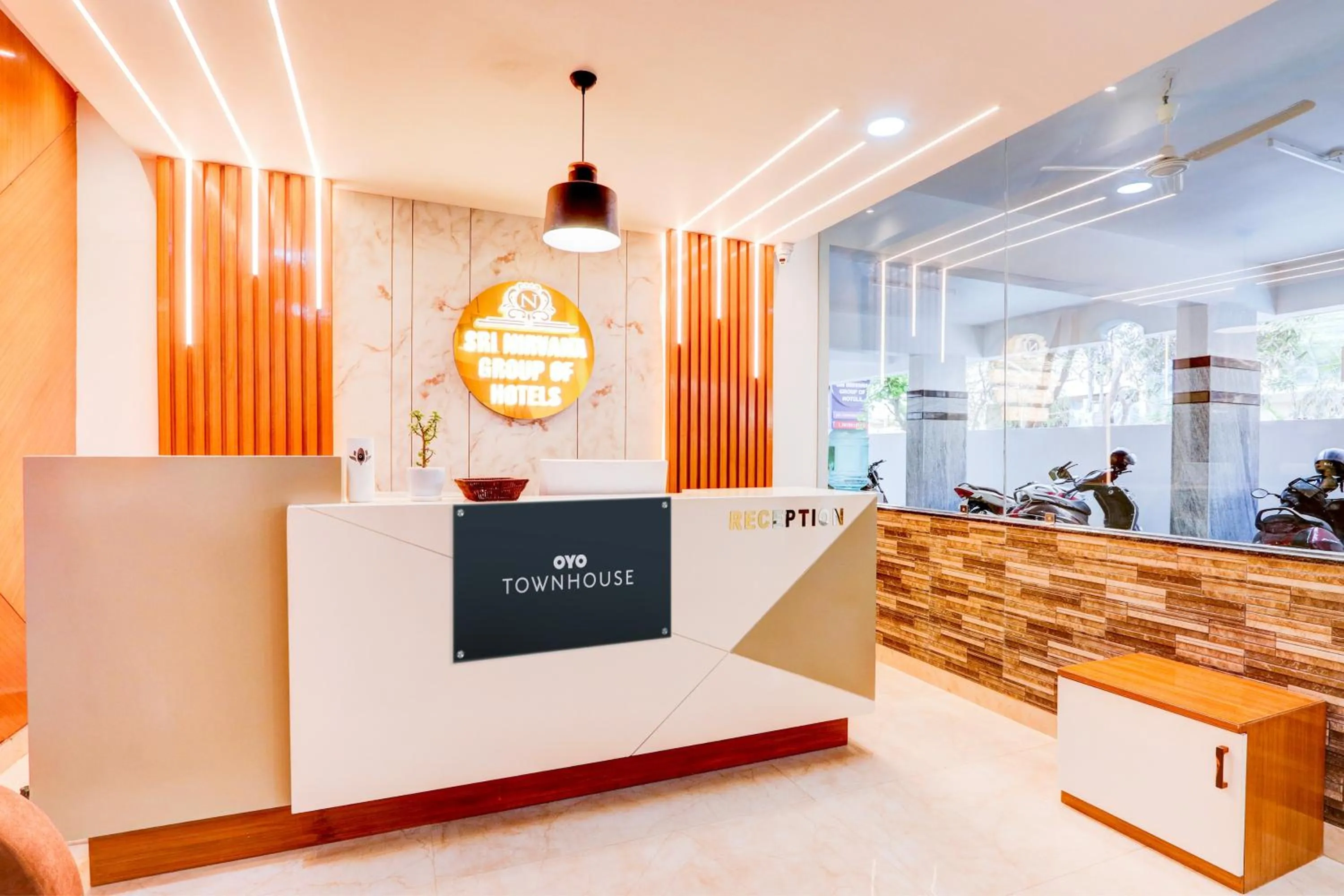 Lobby or reception in Super Townhouse Nirvana Elite