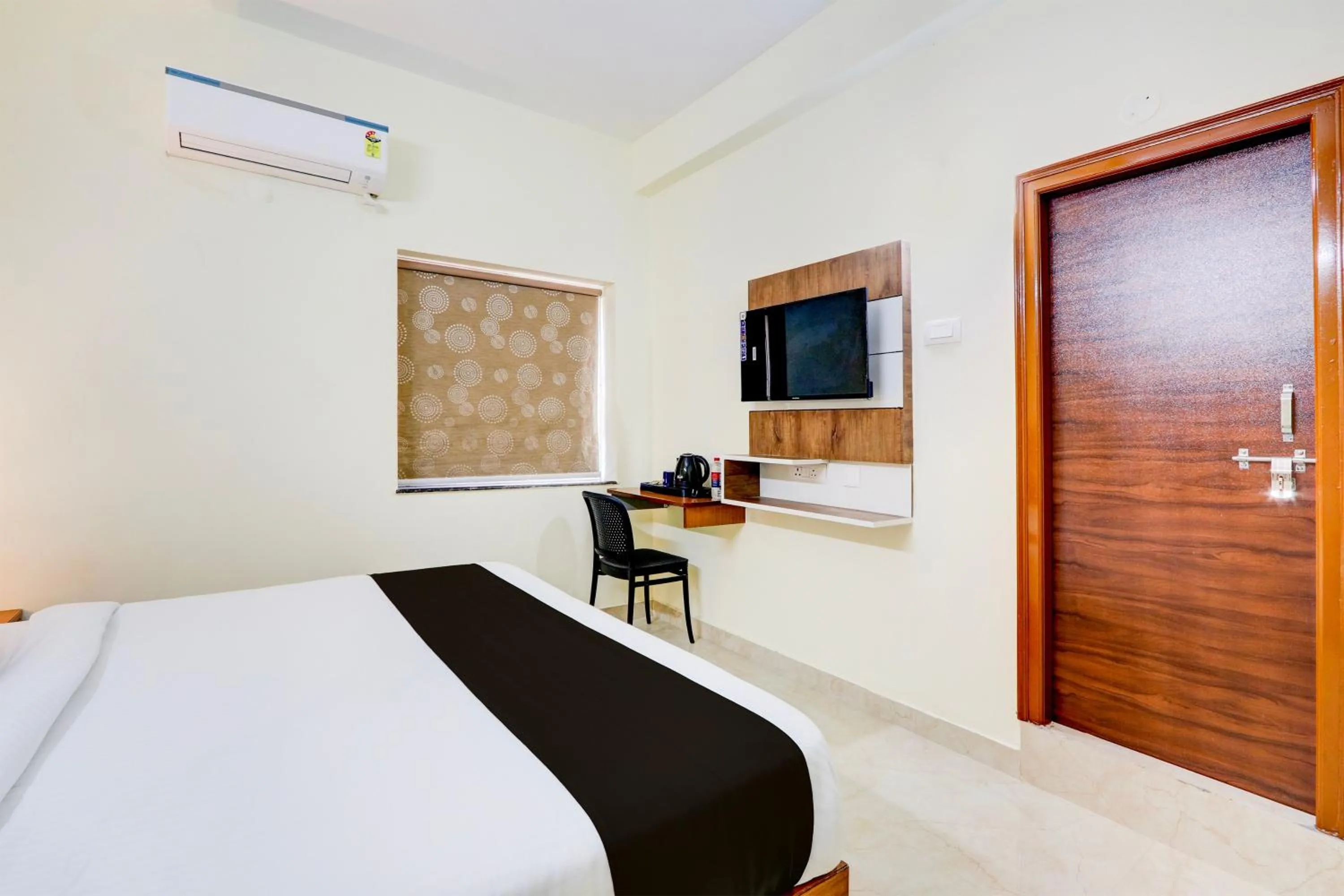 Bedroom, Bed in Super Townhouse Nirvana Elite