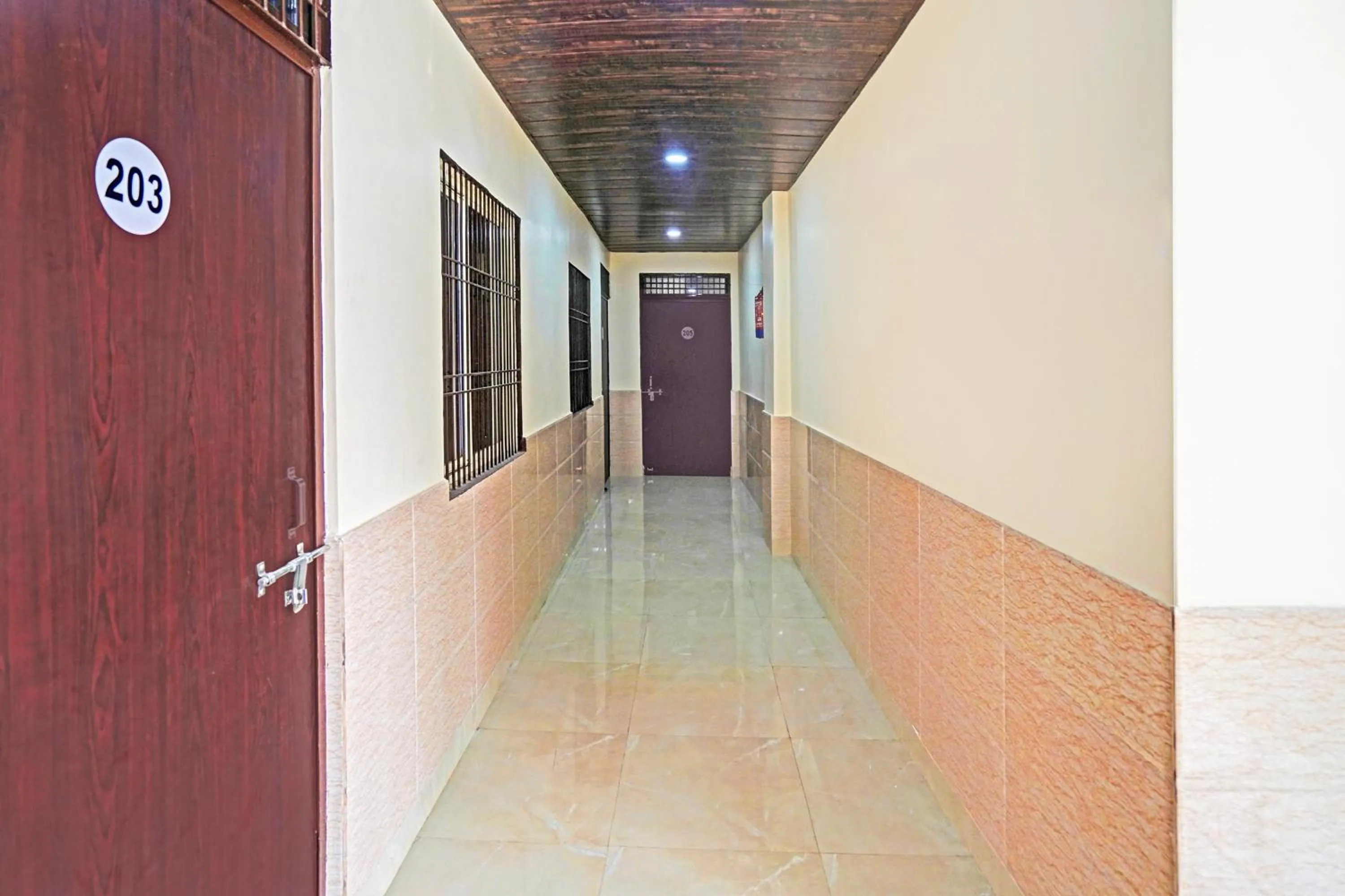 Lobby or reception in Super Hotel O Varanasi Banaras Junction Formerly Girija Palace