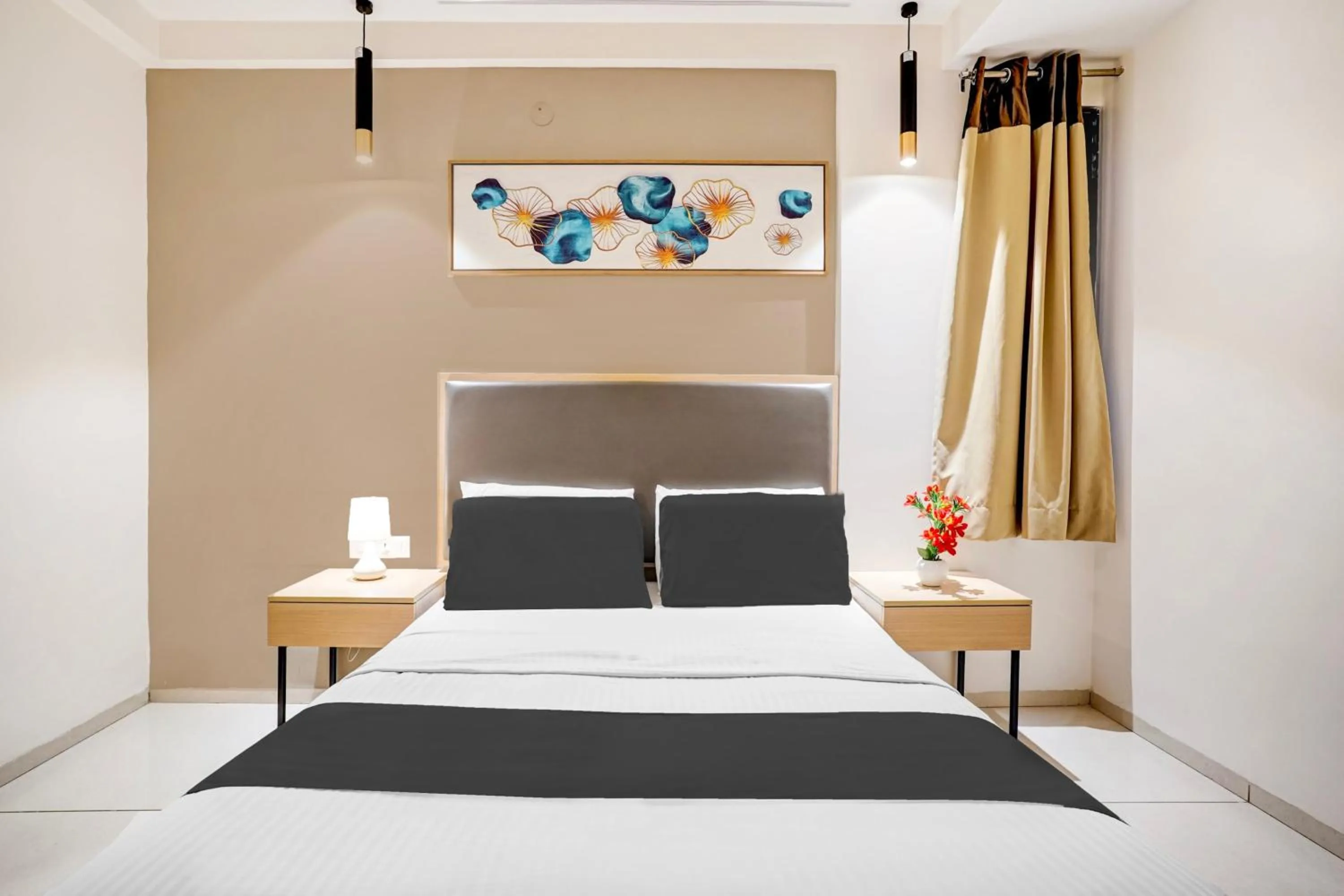 Bedroom, Bed in Super Collection O Metro Park Opposite Kalasipalya Bus stand