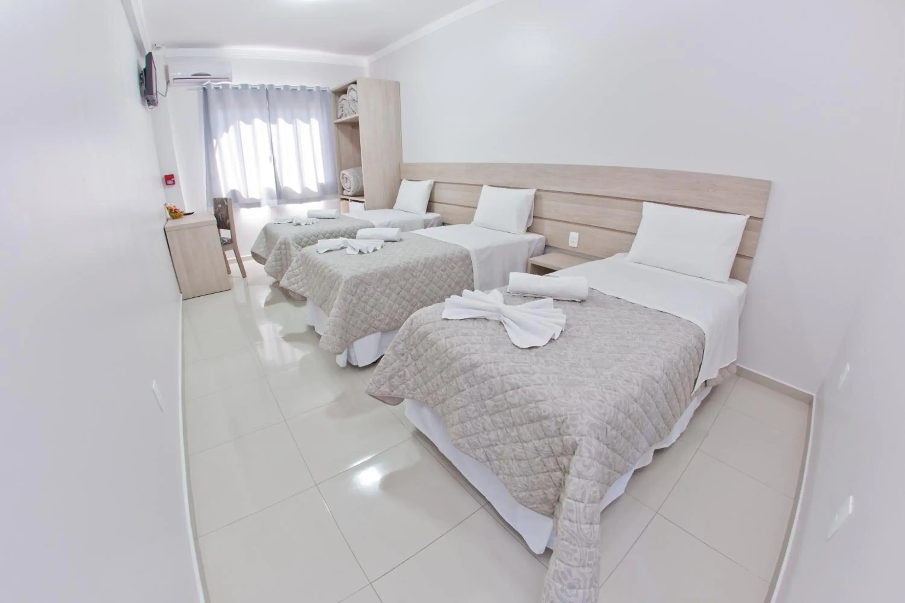 Luxury Triple Room - single occupancy in North Hotel - Aeroporto Luxury Triple Room - single occupancy in North Hotel - Aeroporto