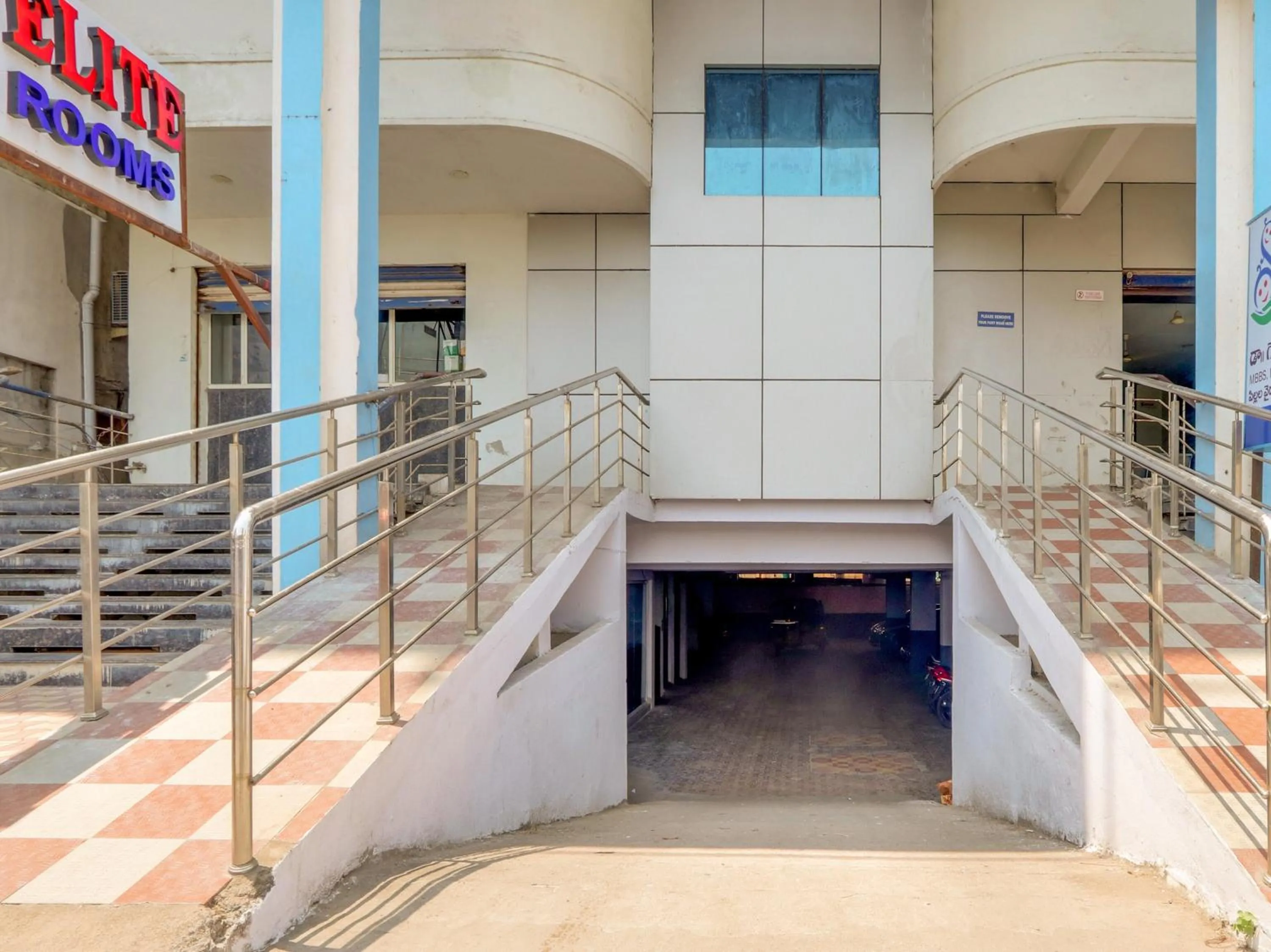 Facade/entrance in Super Hotel O SS ELITE