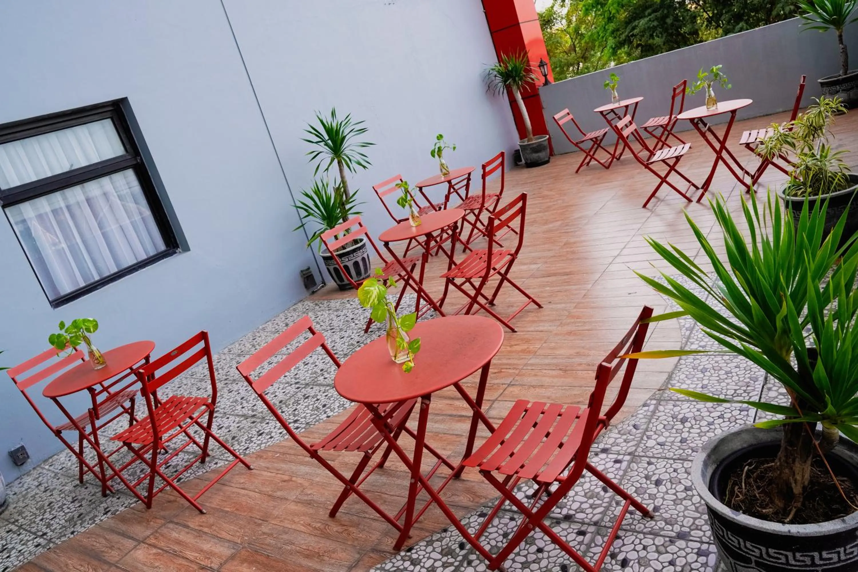 Brothers Inn Solo Baru