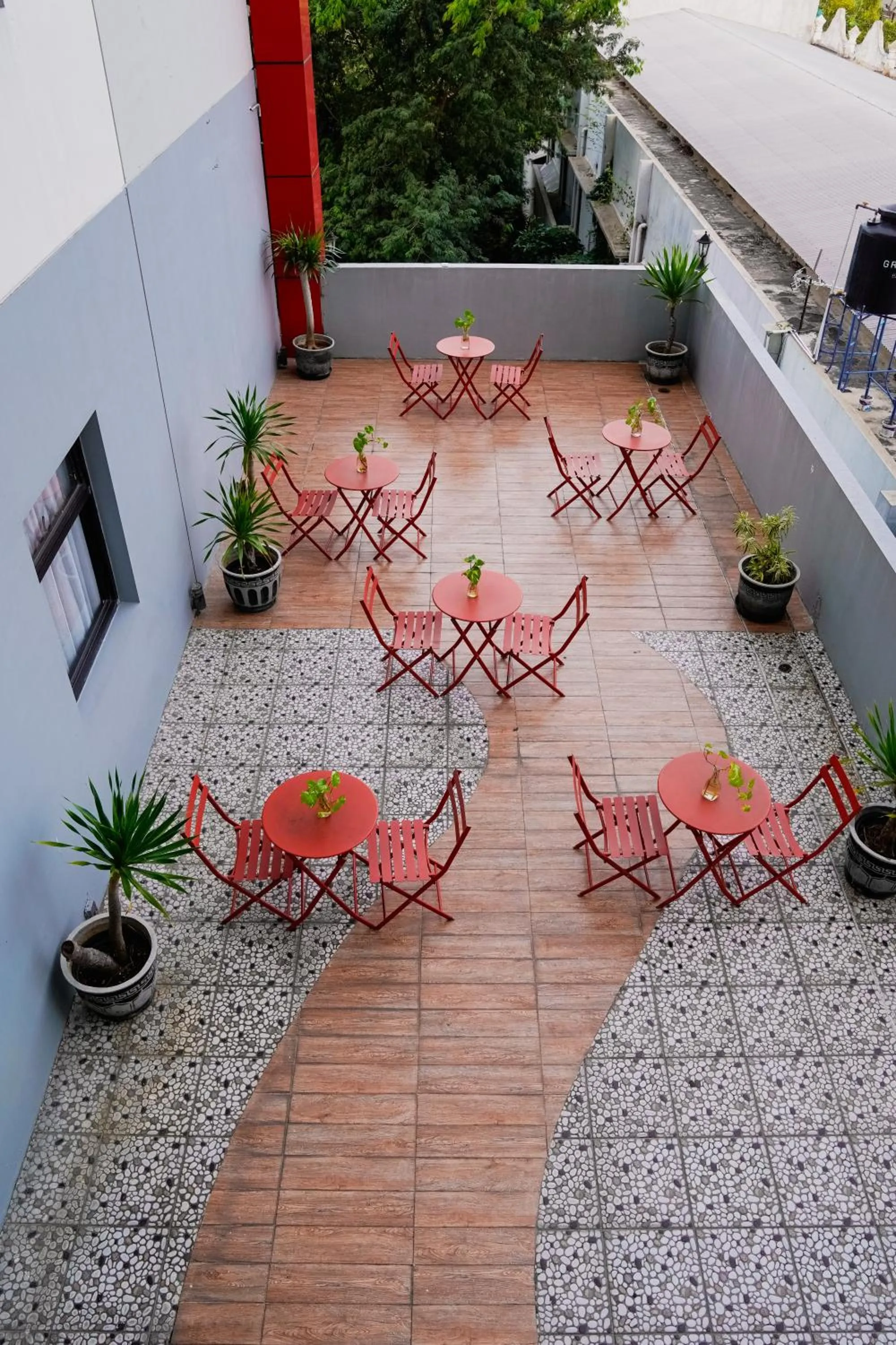 Brothers Inn Solo Baru