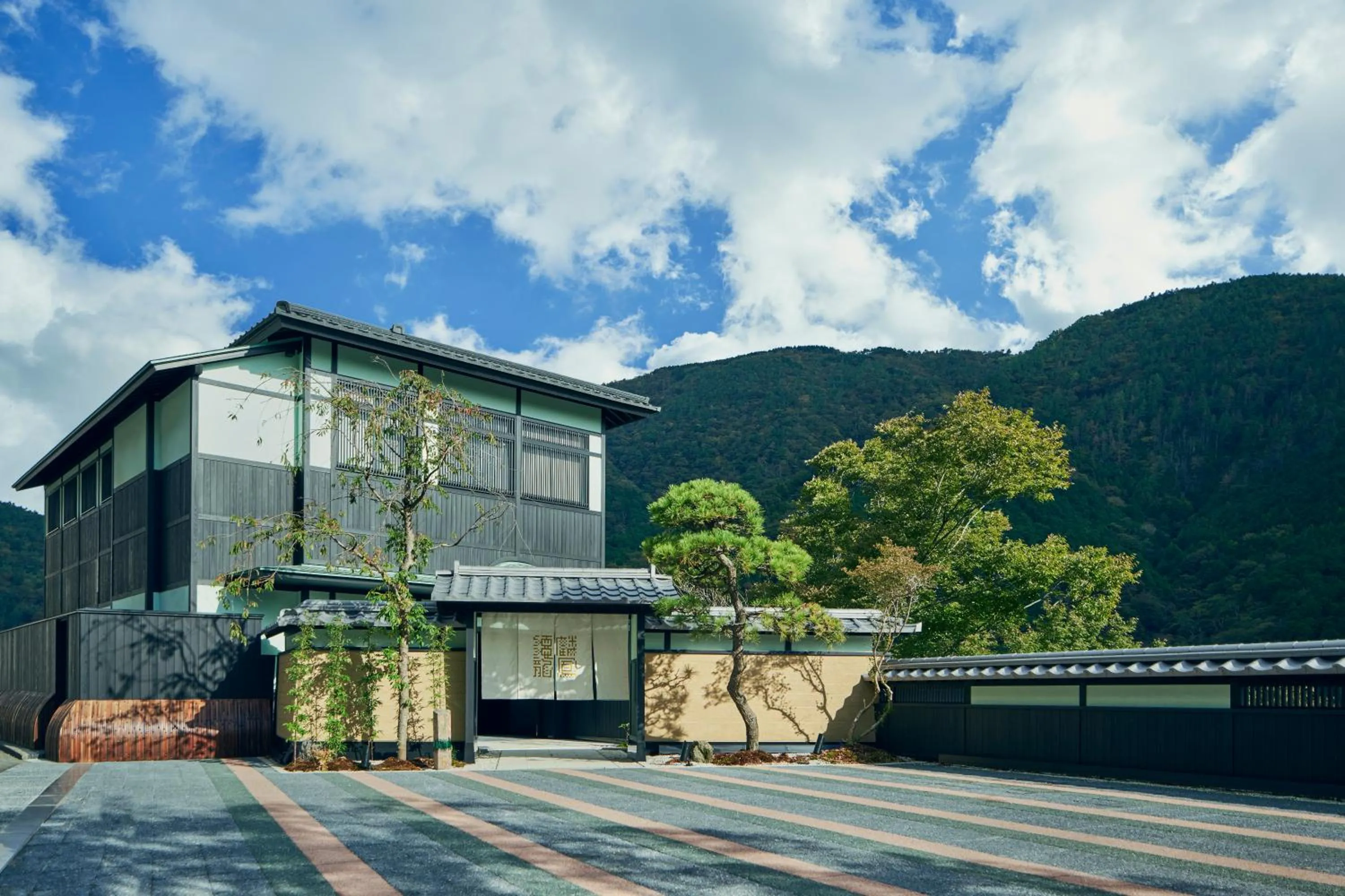 Property building in ESPACIO The Hakone Geihinkan Rin-Poh-Ki-Ryu