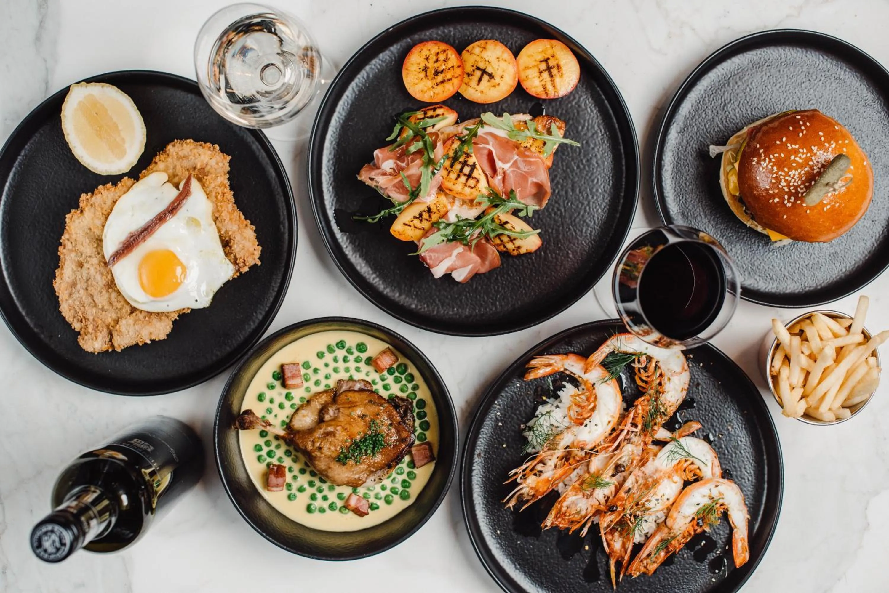 Restaurant/places to eat in Mayfair Hotel