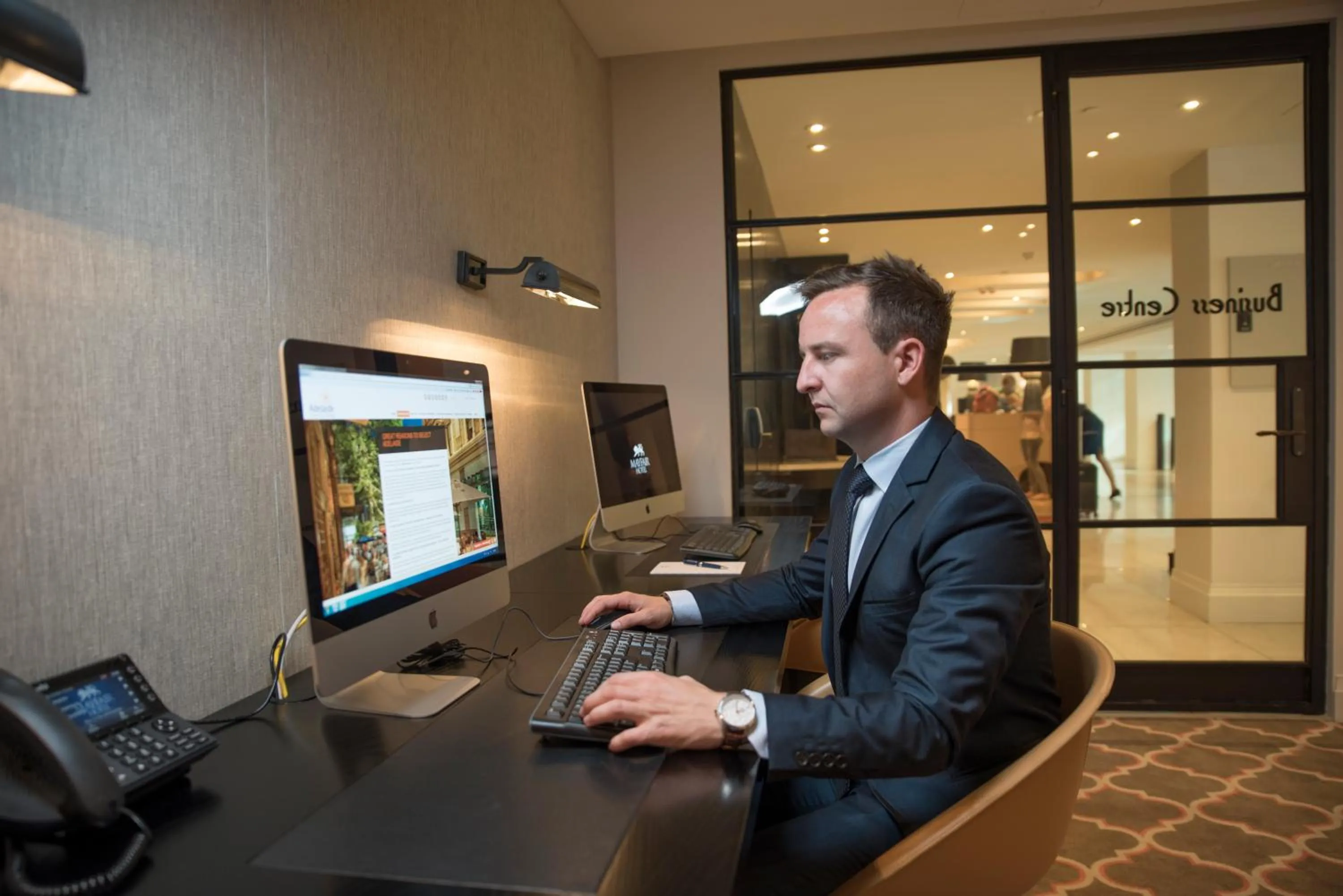 On-site shops in Mayfair Hotel