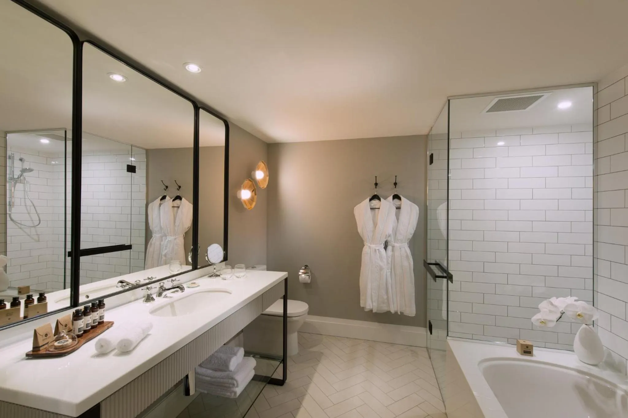 Bathroom in Mayfair Hotel Adelaide by IHG