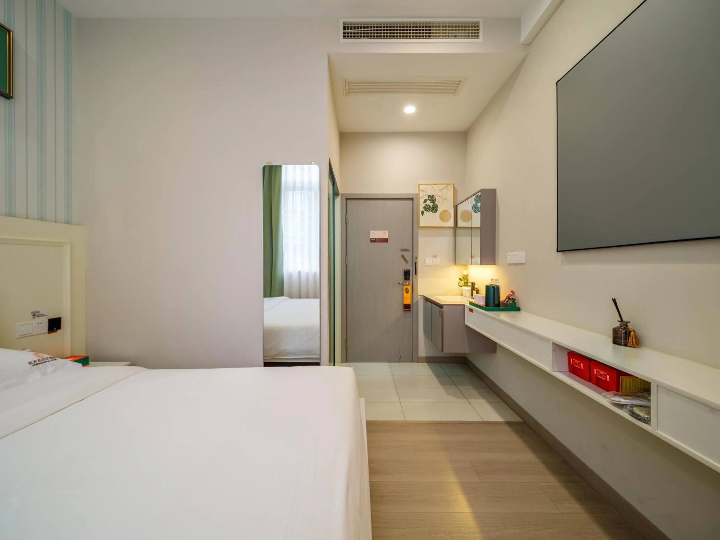 Bedroom, Bed in Orient Rose International Hotel