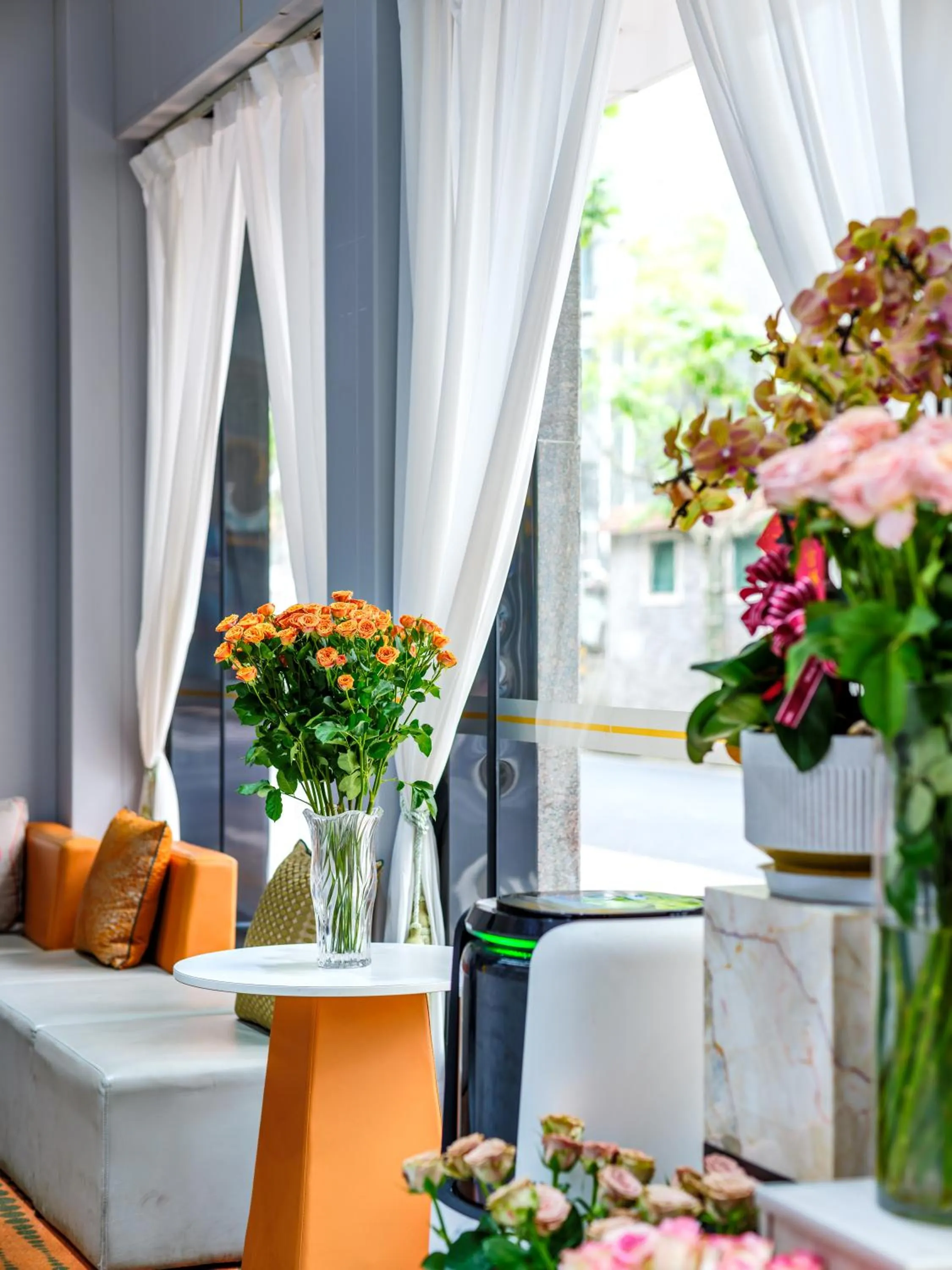 Decorative detail in Orient Rose International Hotel