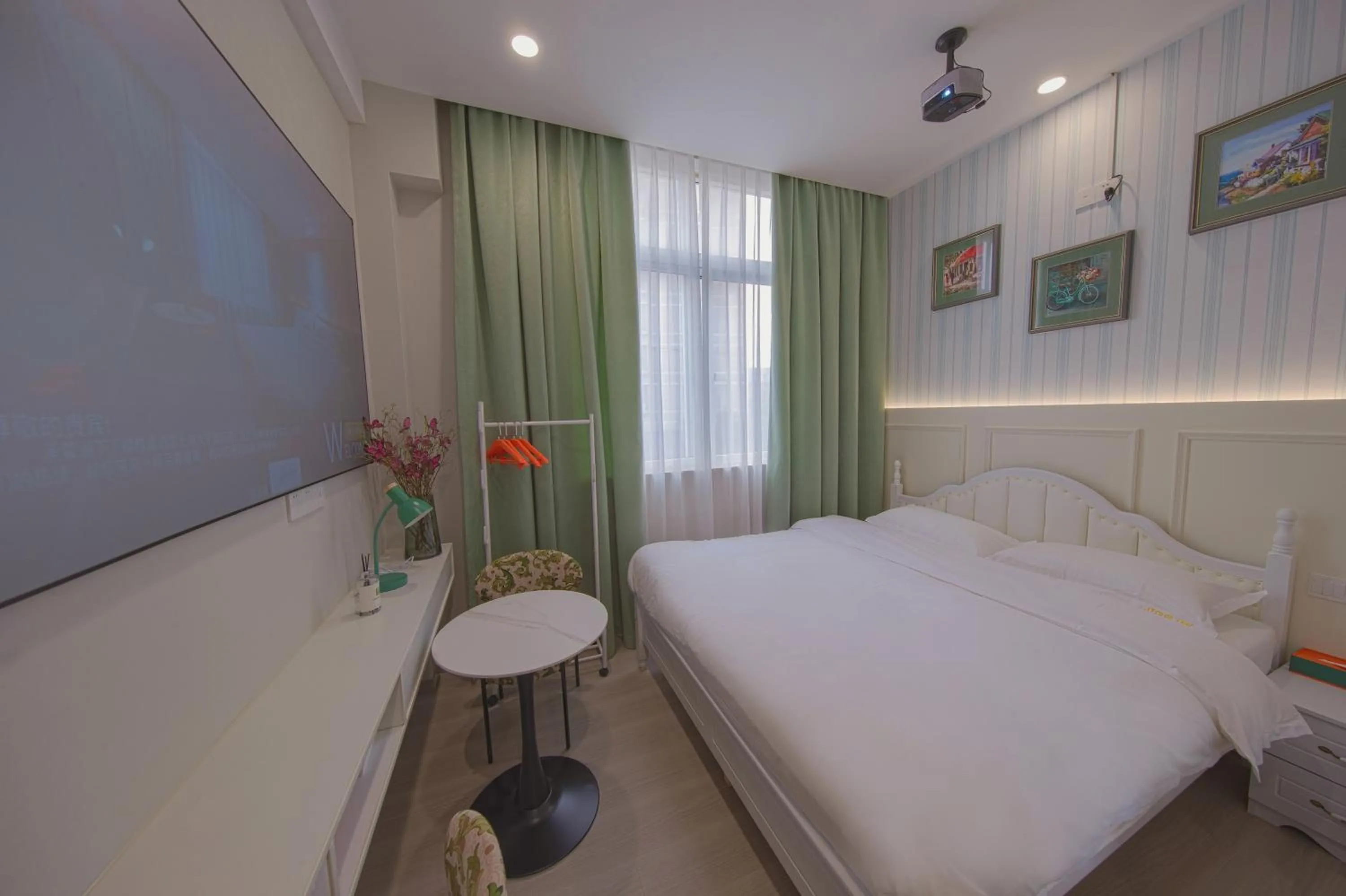 Bed in Orient Rose International Hotel