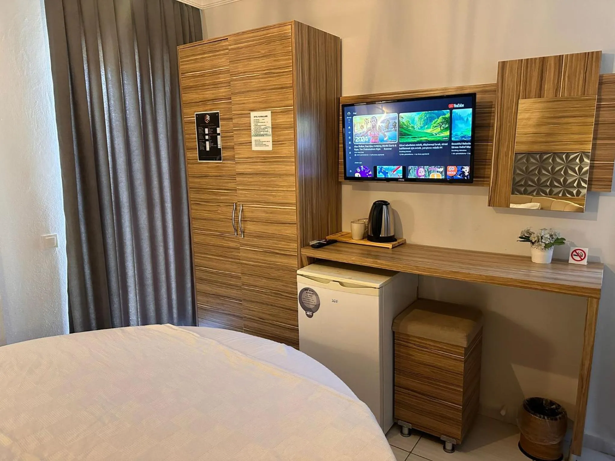 Photo of the whole room, Bed in Royal Ezel Hotel