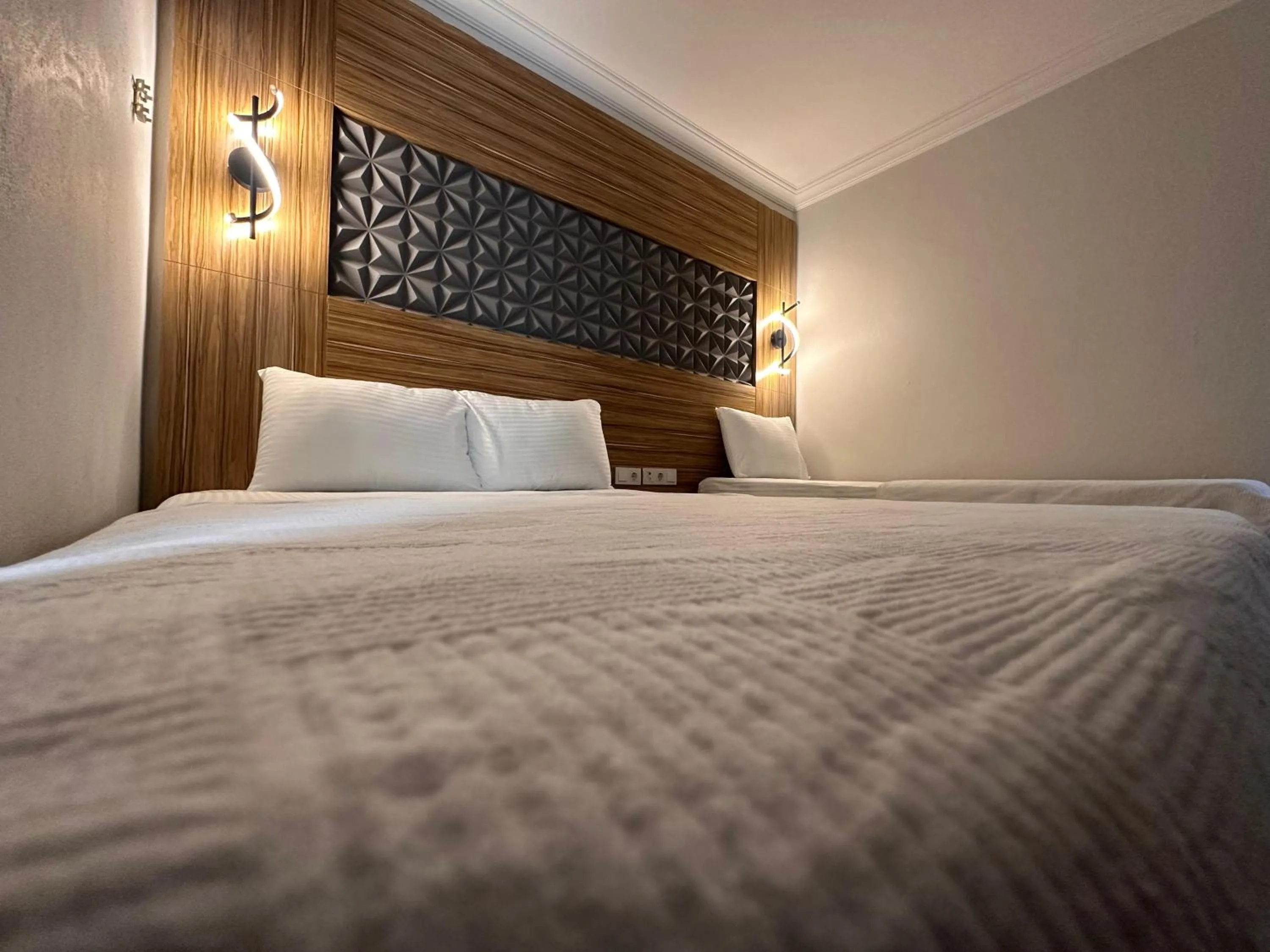 Photo of the whole room, Bed in Royal Ezel Hotel