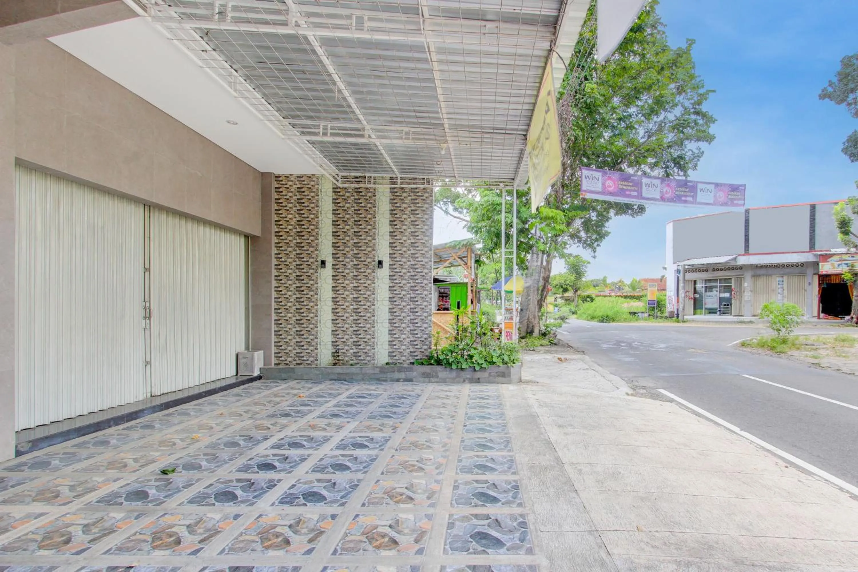 Facade/entrance in Hotel O Delia Inn Syariah