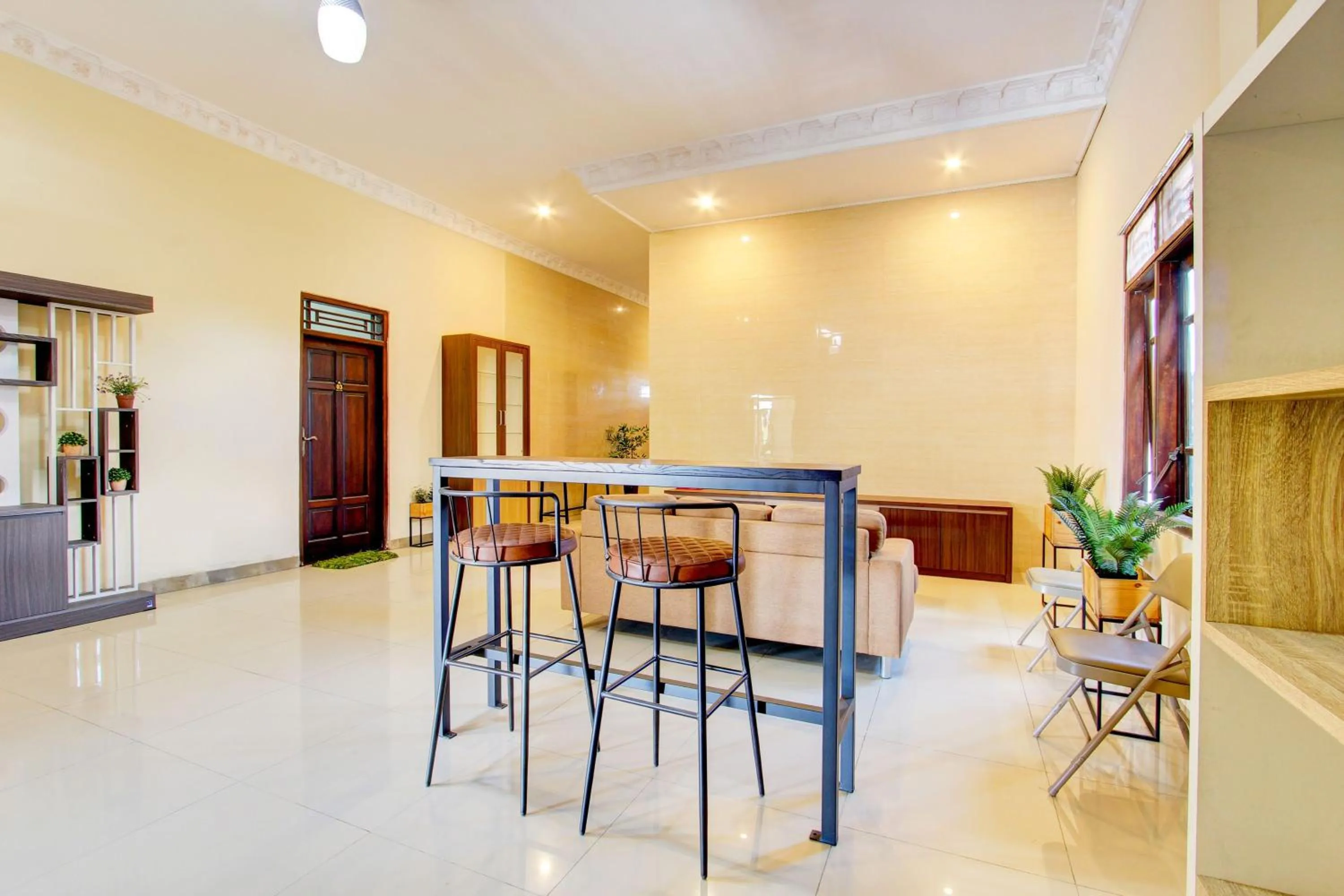 Lobby or reception in Hotel O Delia Inn Syariah