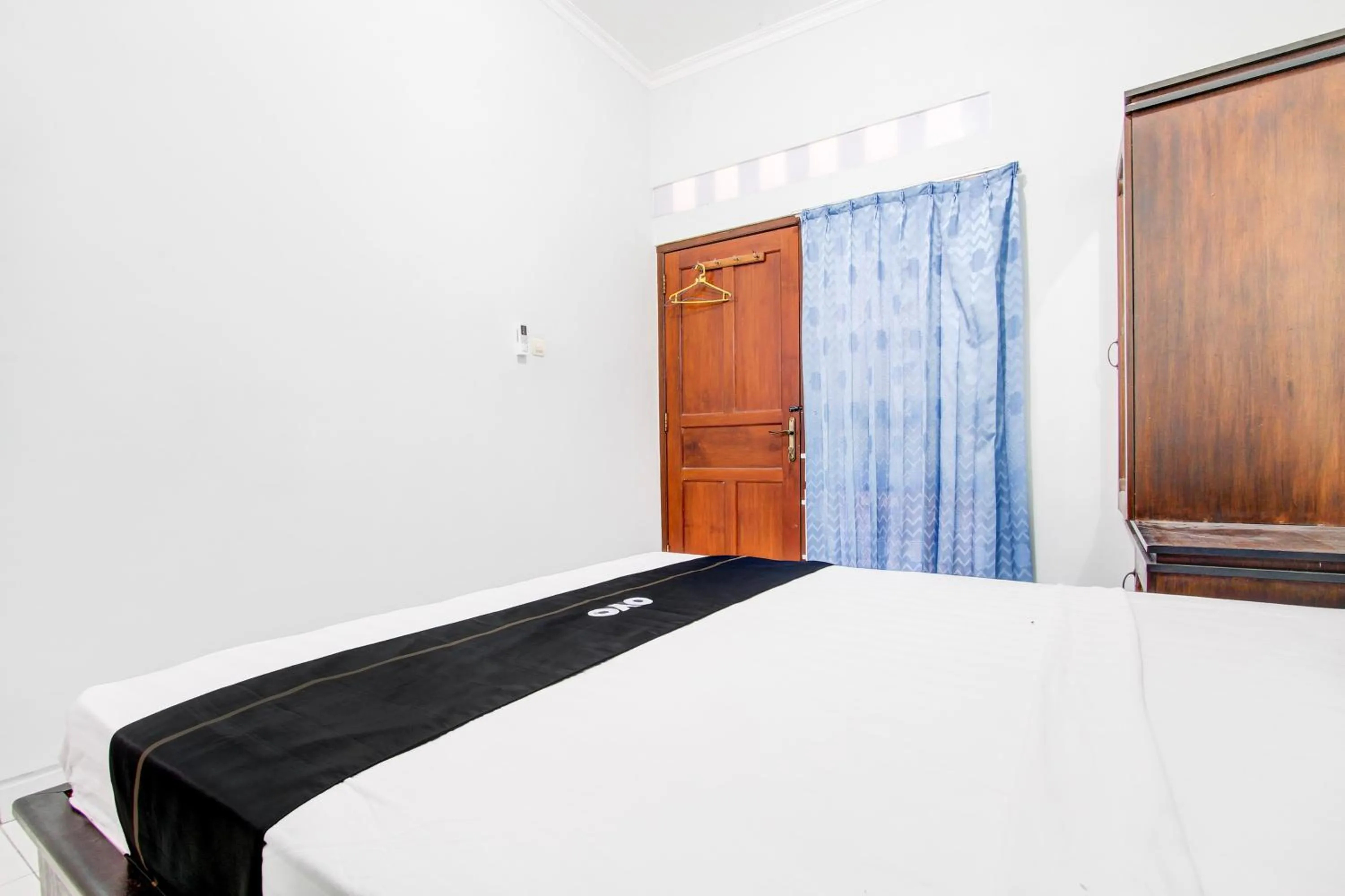 Bedroom, Bed in Capital O 93842 Jowo Segoro ResortNearPantai Sepanjang