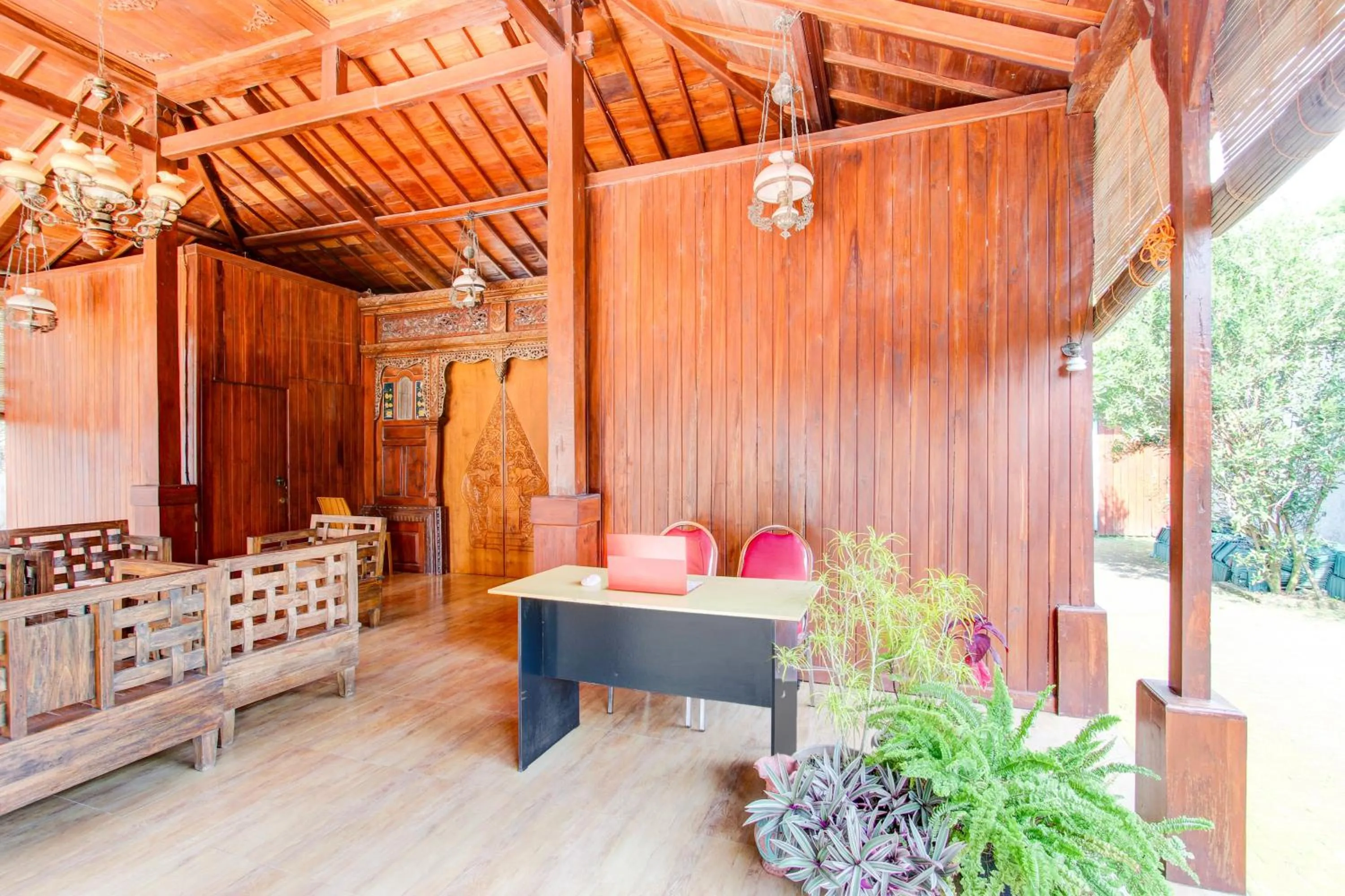 Lobby or reception in Capital O 93842 Jowo Segoro ResortNearPantai Sepanjang