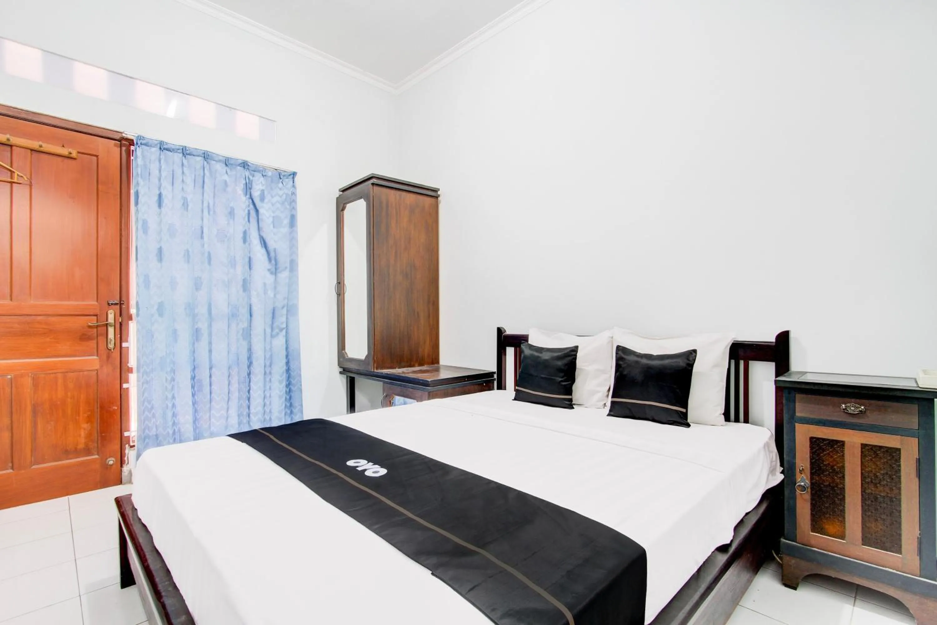 Bedroom, Bed in Capital O 93842 Jowo Segoro ResortNearPantai Sepanjang