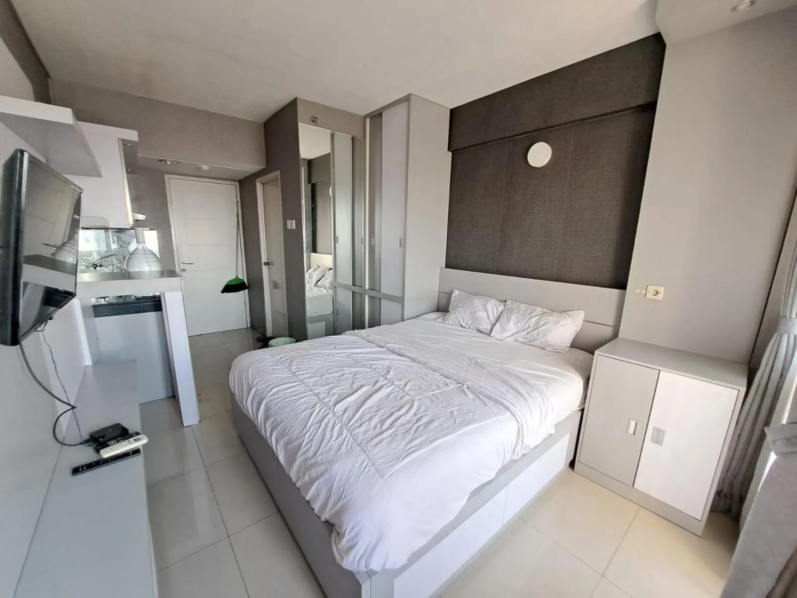 Bedroom, Bed in OYO Life 93855 Apartement The Jarrdin By Apt Property