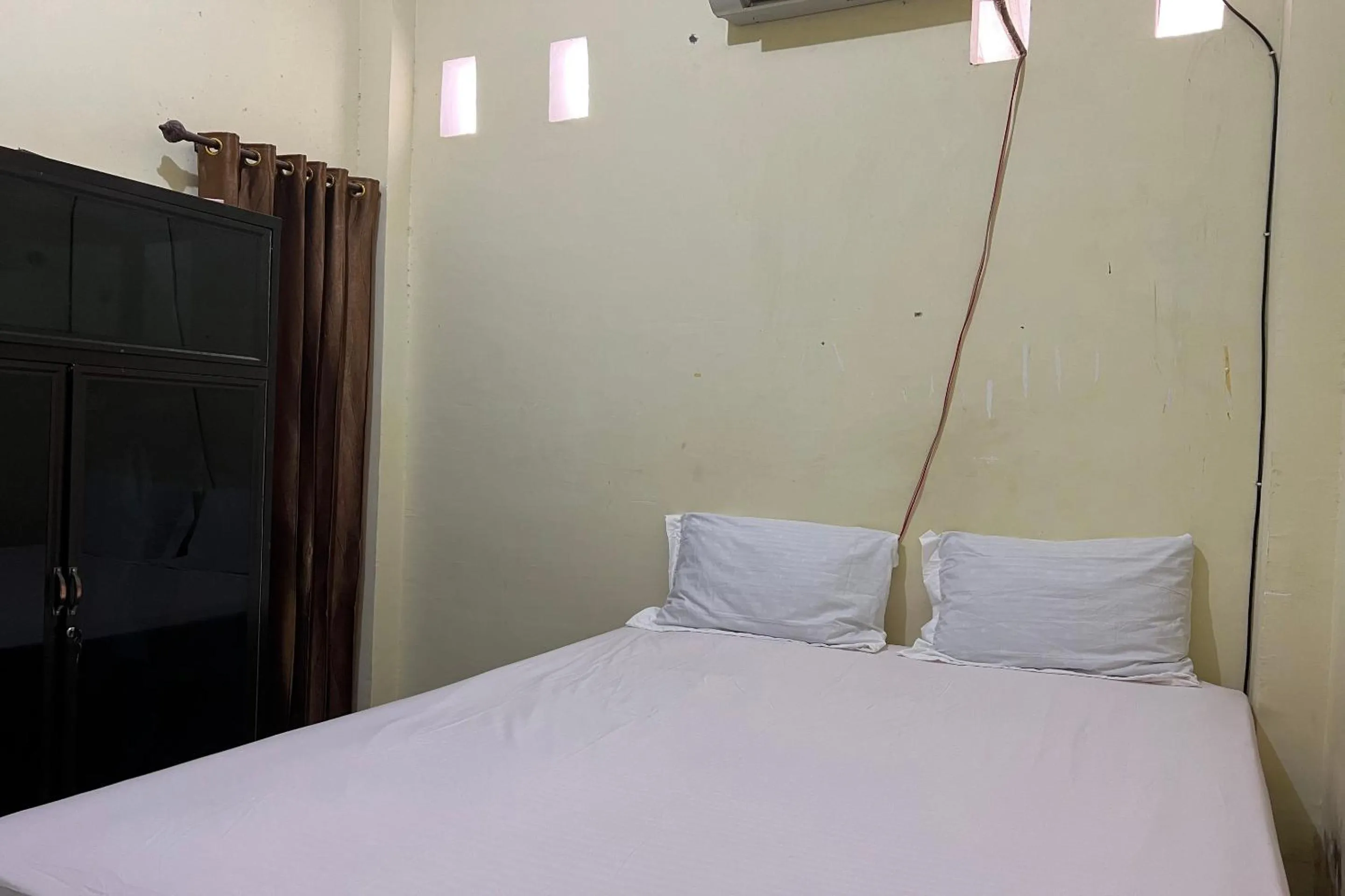 Bedroom, Bed in Hotel O Kost Reski 2 Near Tugu Perbatasan Takalar - Gowa