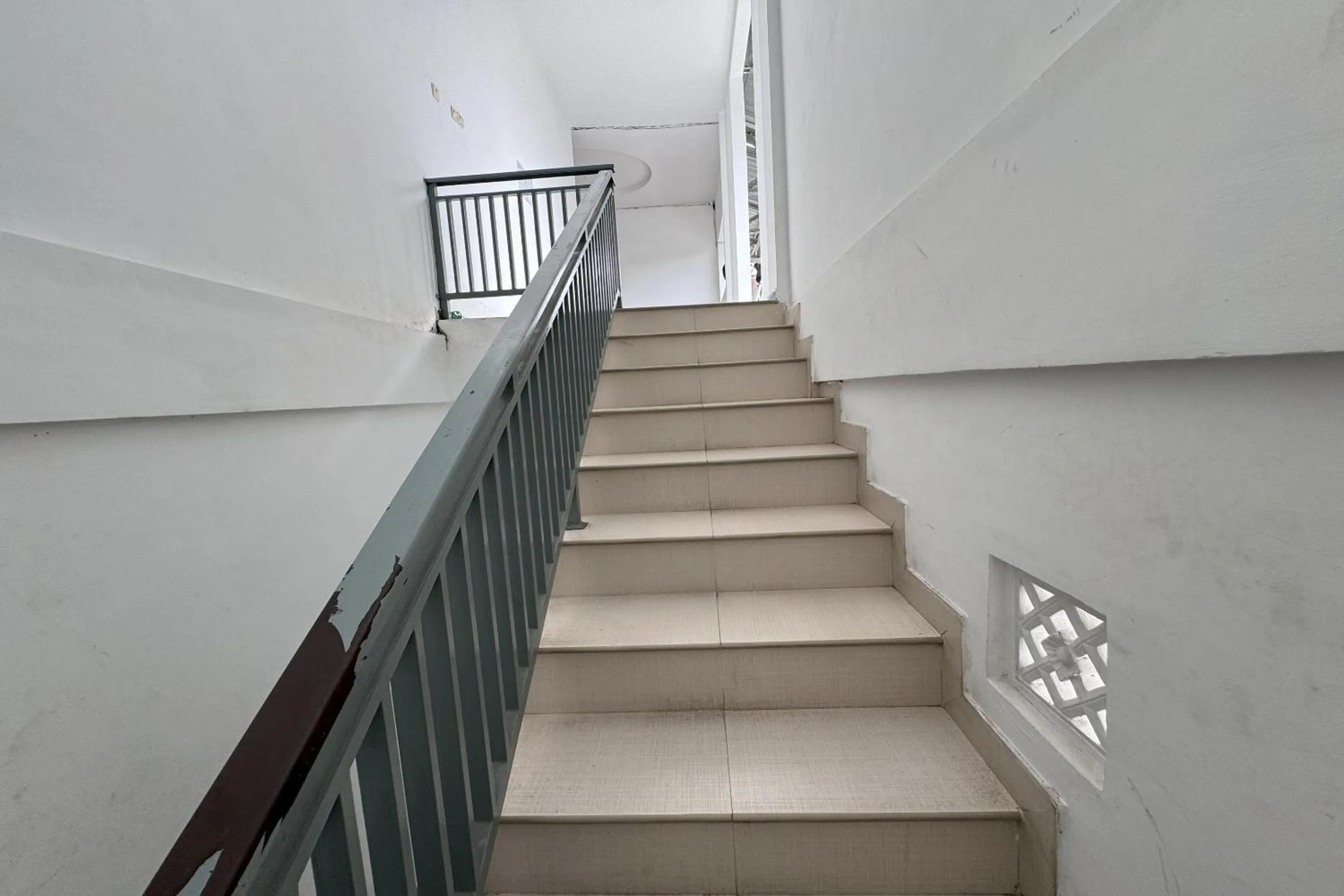 Lobby or reception in Hotel O Kost Reski 2 Near Tugu Perbatasan Takalar - Gowa