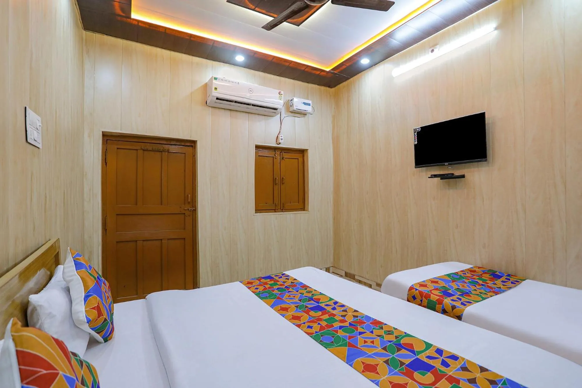 Bed in Via Shree Ram Aadhar 900 Mtr from Ram mandir