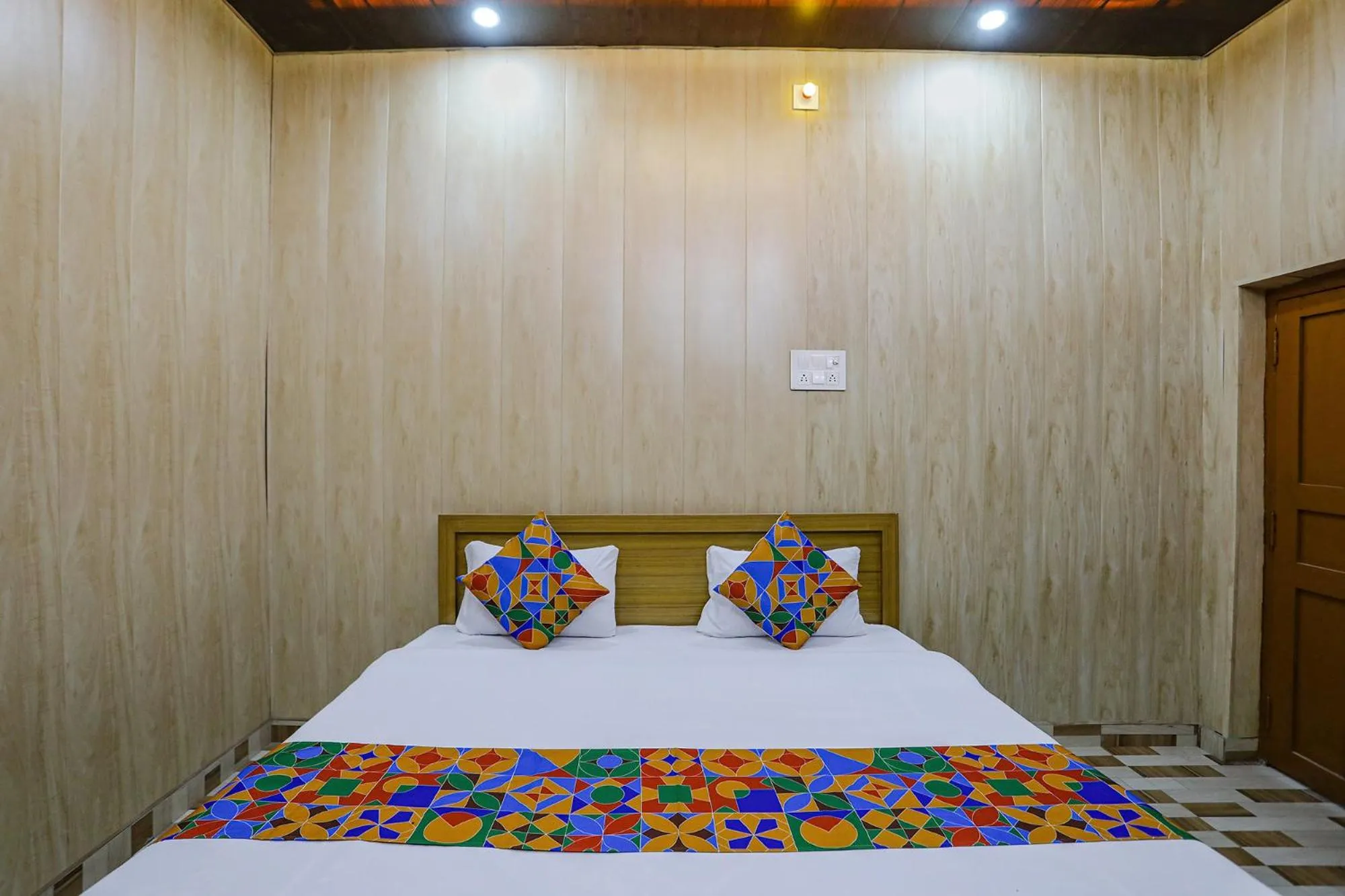 Bed in Via Shree Ram Aadhar 900 Mtr from Ram mandir