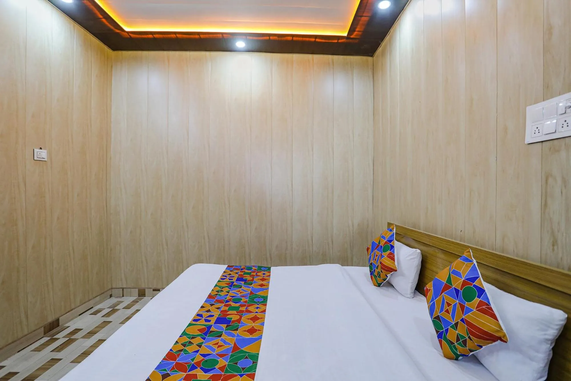 Bed in Via Shree Ram Aadhar 900 Mtr from Ram mandir