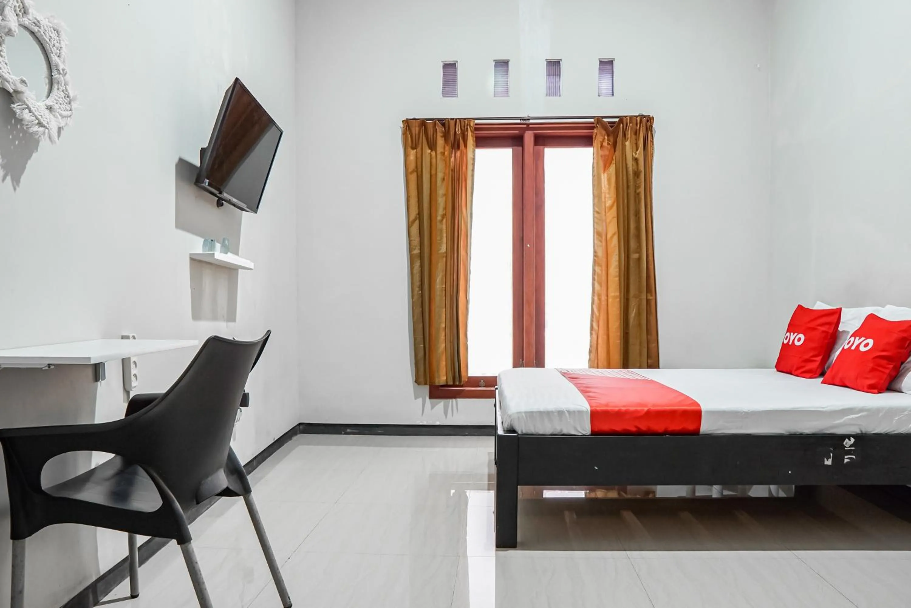 Bedroom, Bed in Hotel O Regina Homestay Syariah
