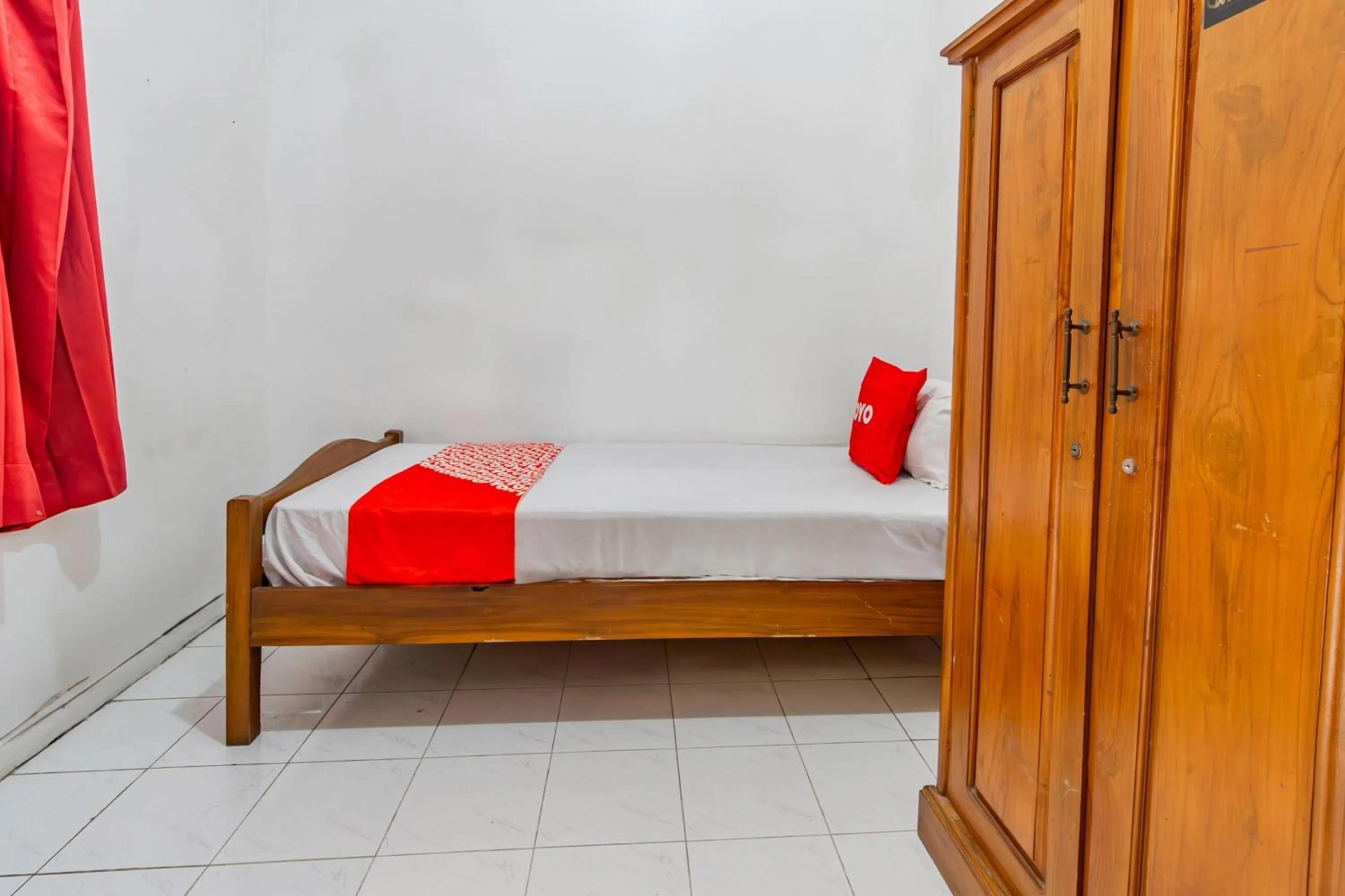 Bedroom, Bed in Hotel O Regina Homestay Syariah