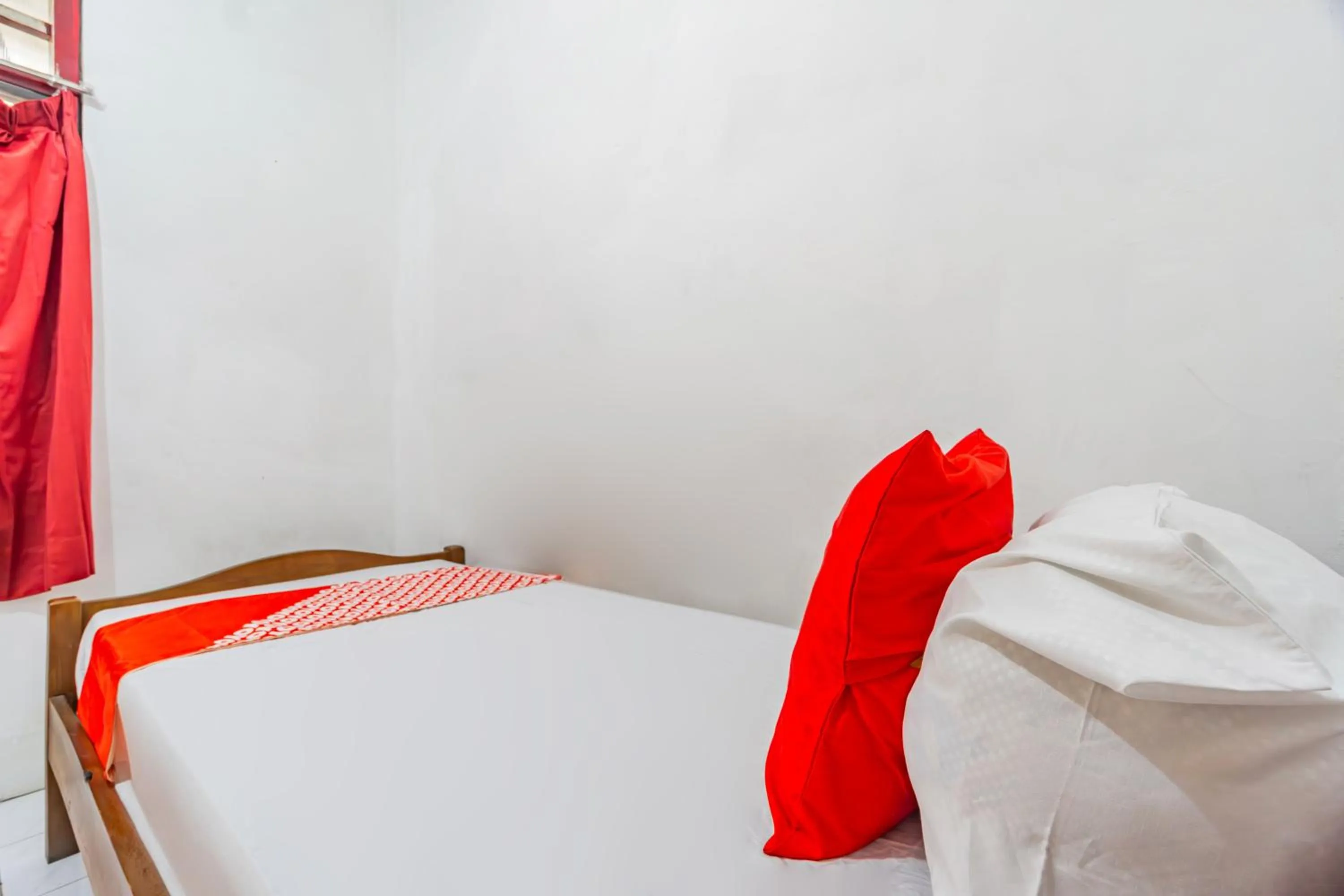 Bedroom, Bed in Hotel O Regina Homestay Syariah