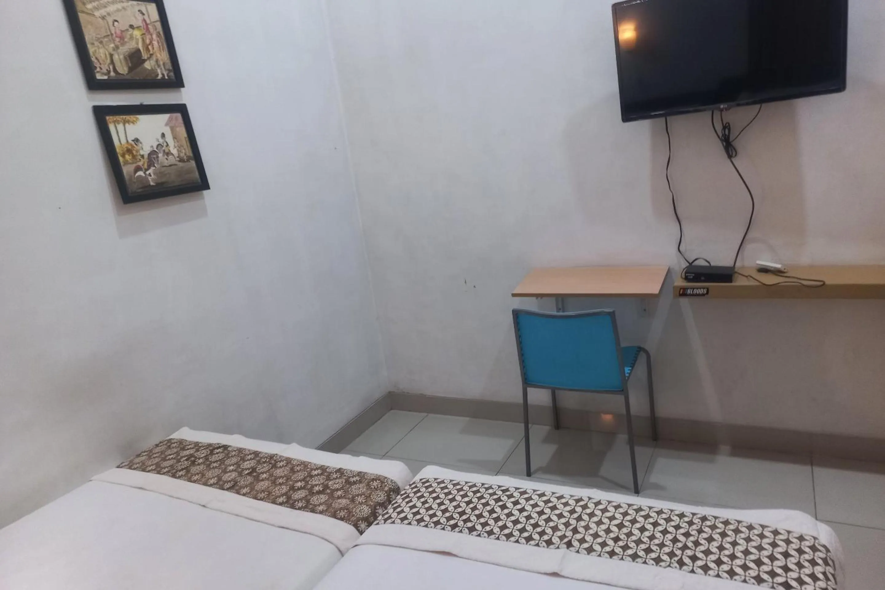 Bedroom, Bed in Capital O 93872 Natura Guest House Syariah Near alun alun kota purwokerto