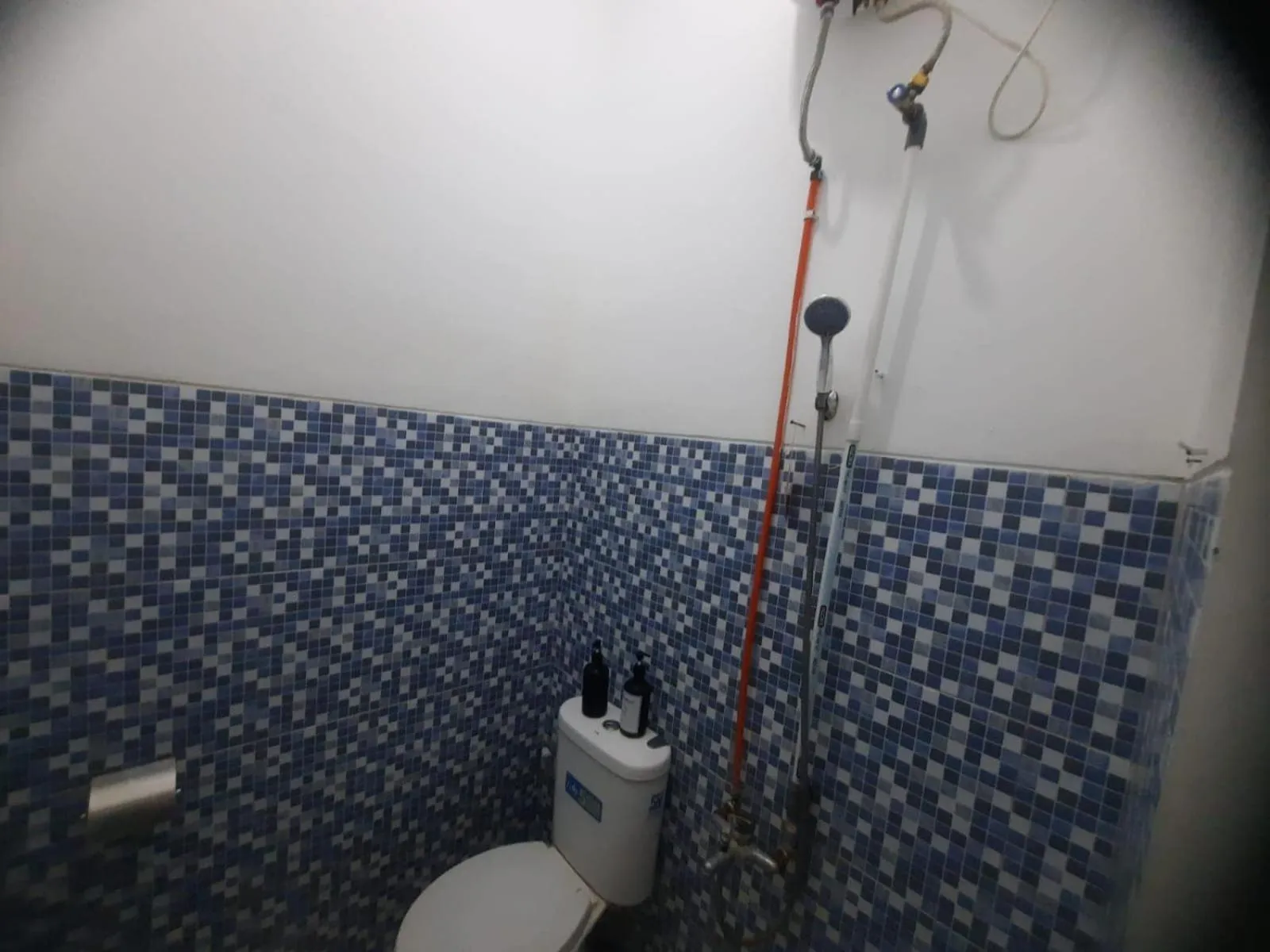 Bathroom in OYO 93870 Damai Guest House Cirebon