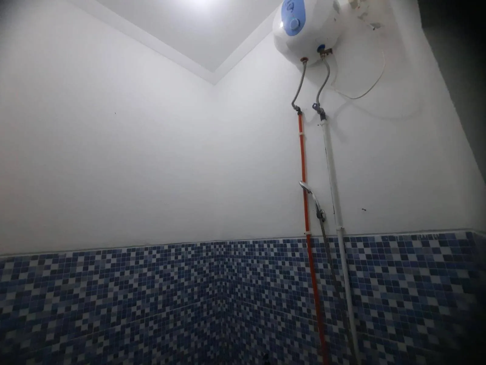 Bathroom in OYO 93870 Damai Guest House Cirebon