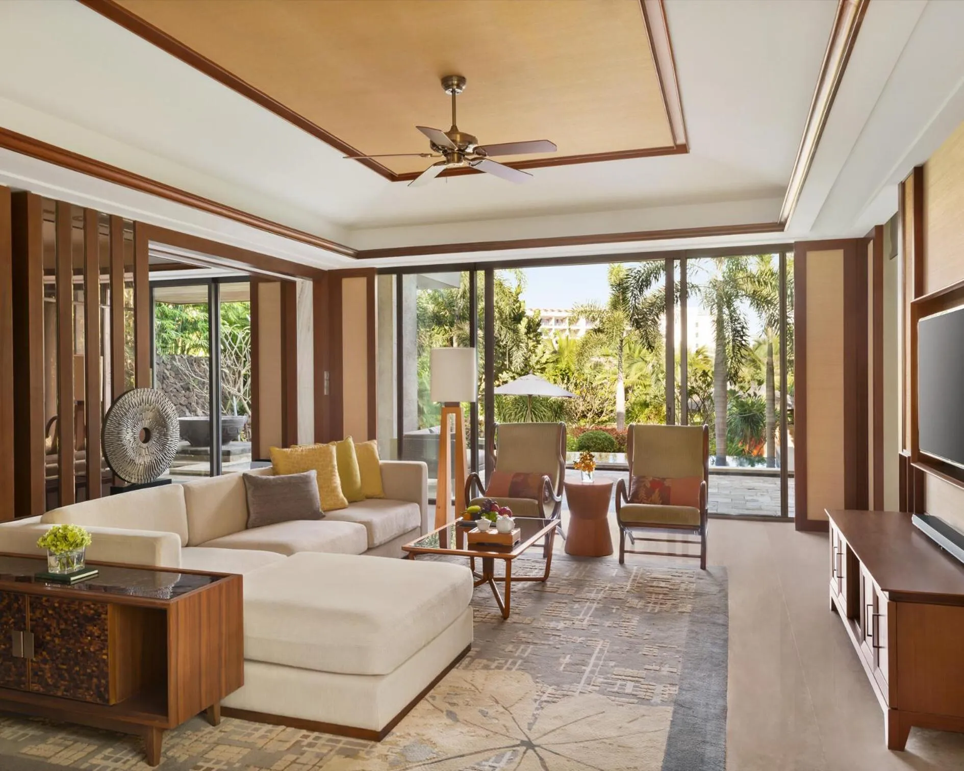 Living room in Shangri-La Sanya