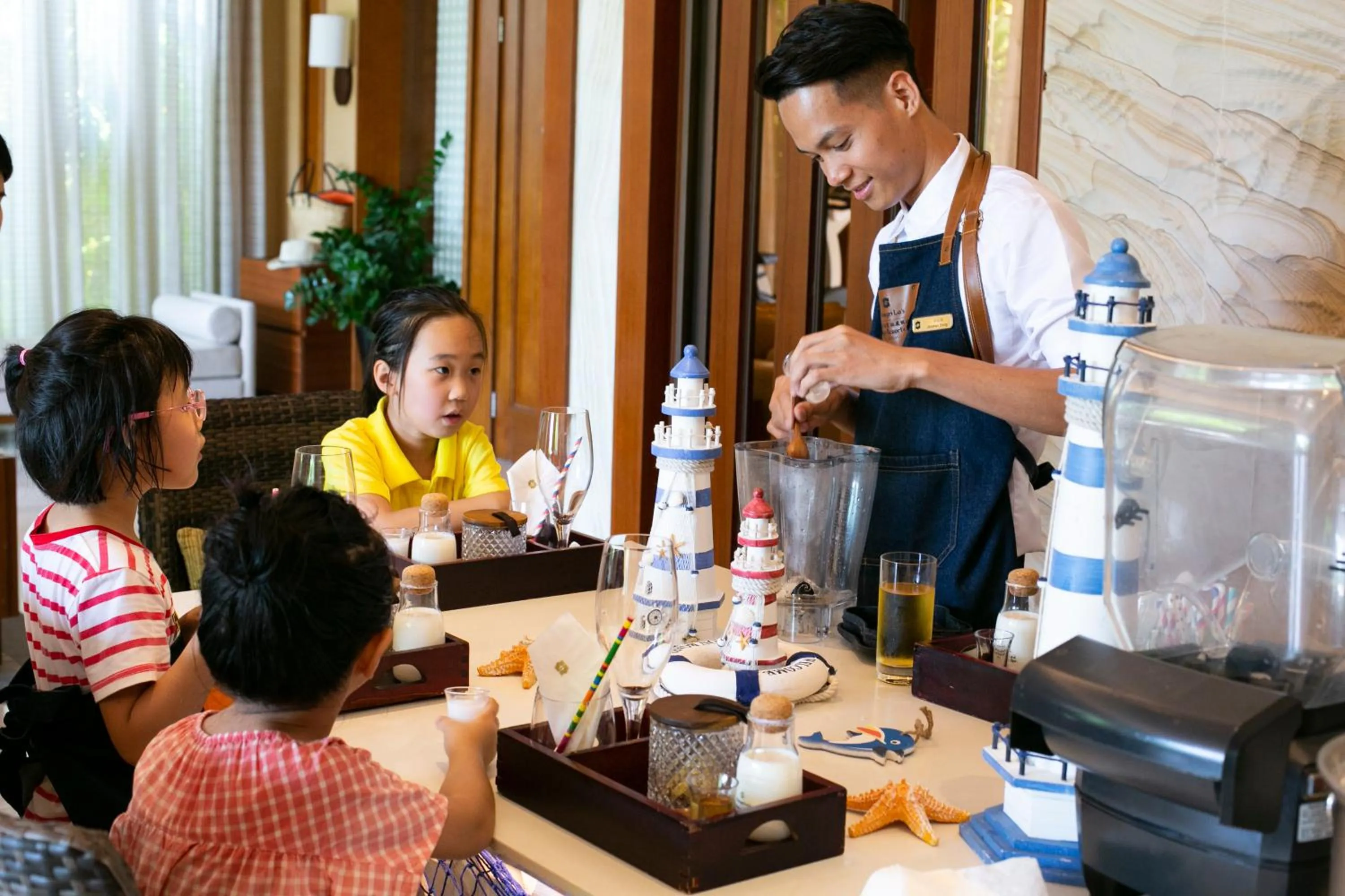 People in Shangri-La Sanya