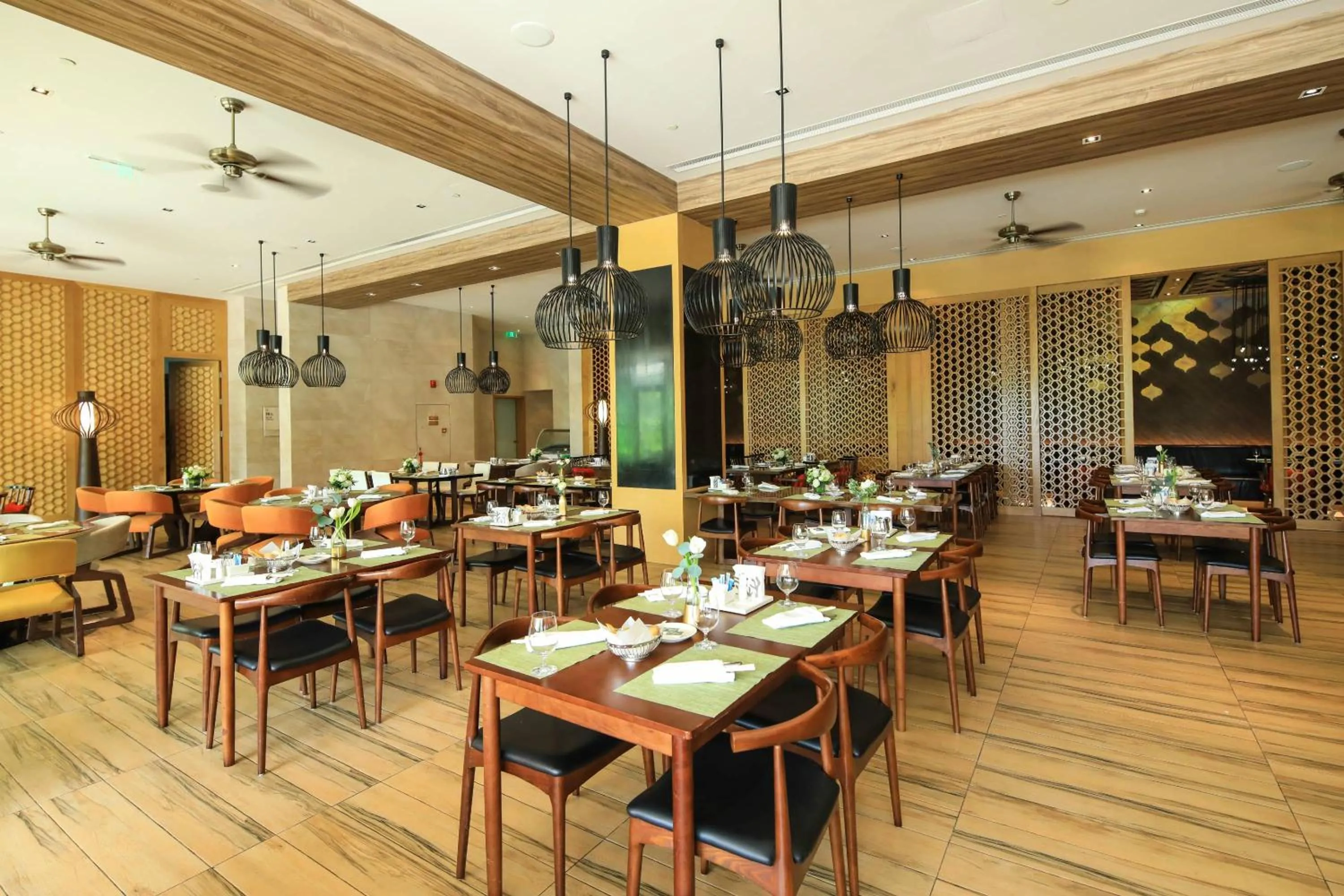 Restaurant/places to eat in Shangri-La Sanya