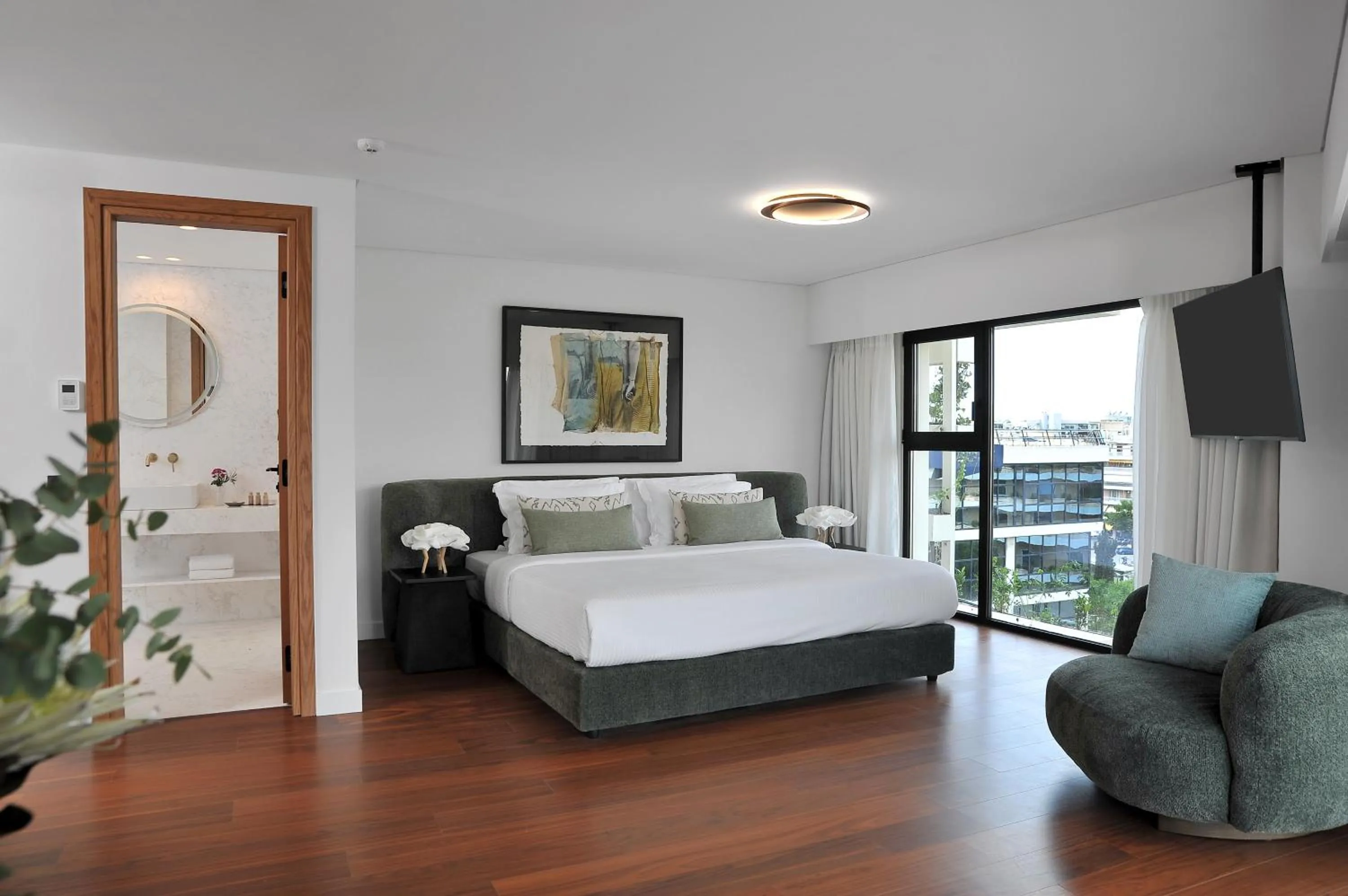 Bedroom, Bed in The Athenaeum Luxury Hotel