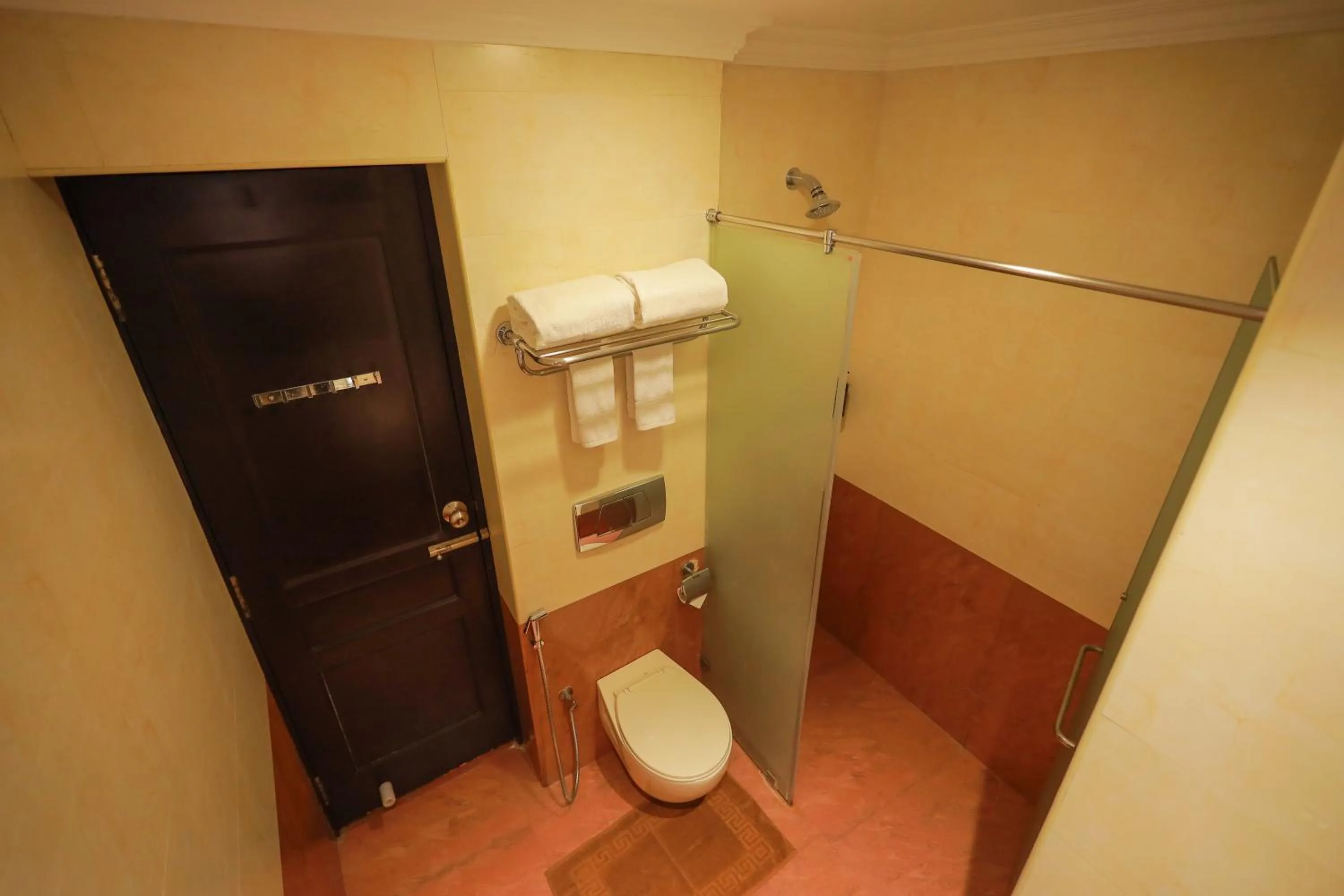 Bathroom in THE SEASHORE HOTEL