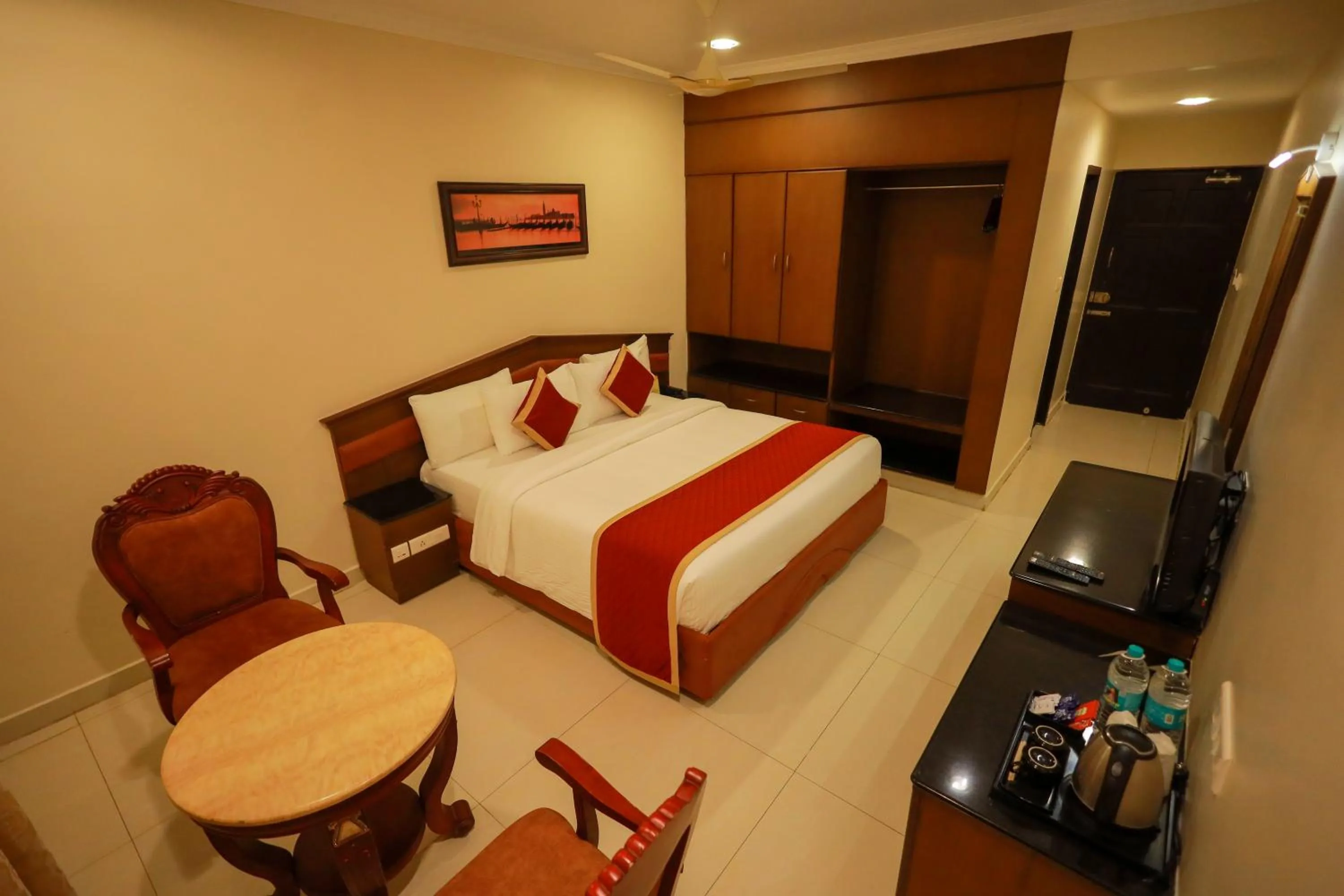 Bedroom, Bed in THE SEASHORE HOTEL